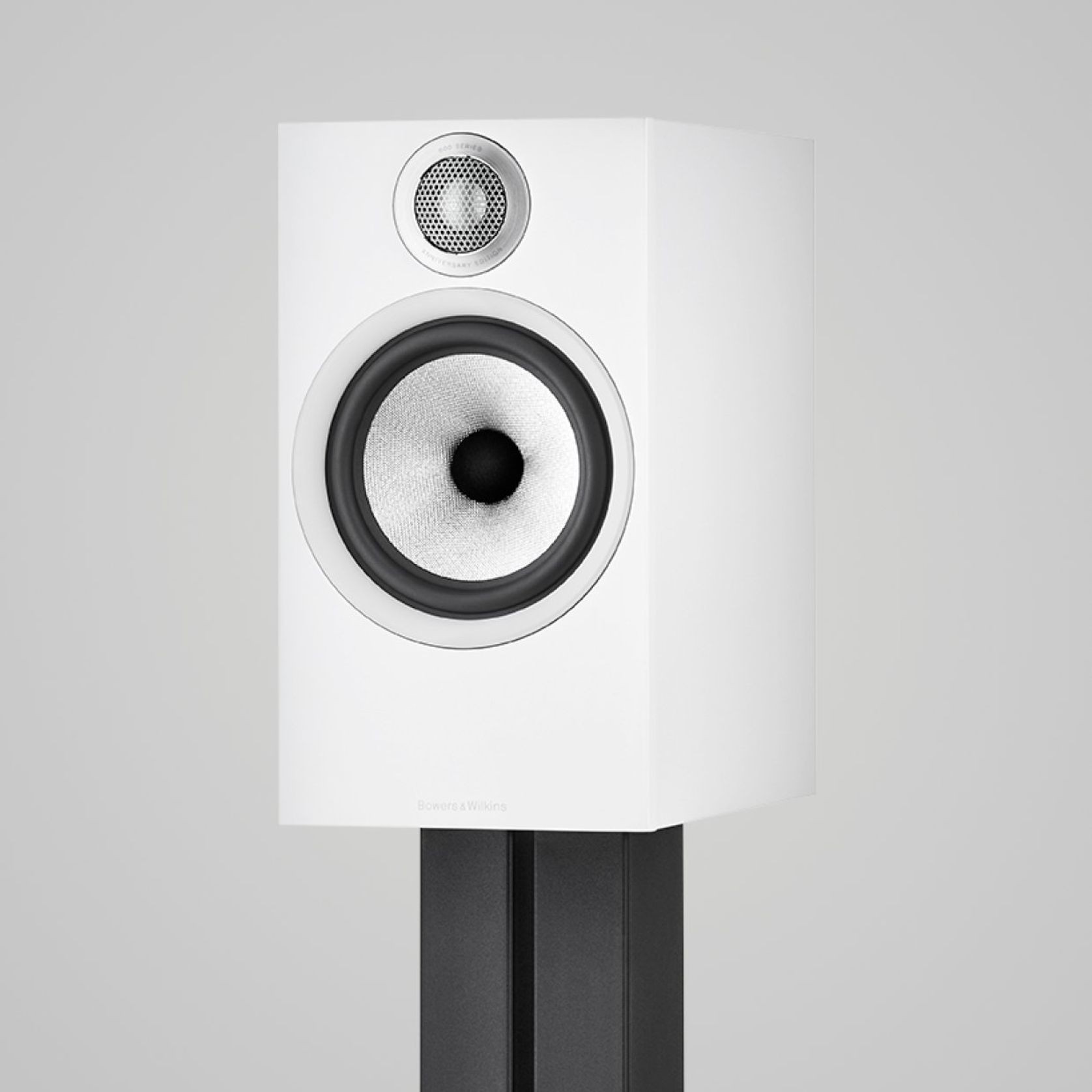 Bowers & Wilkins 606 S2 Stand-Mount Speaker gallery detail image