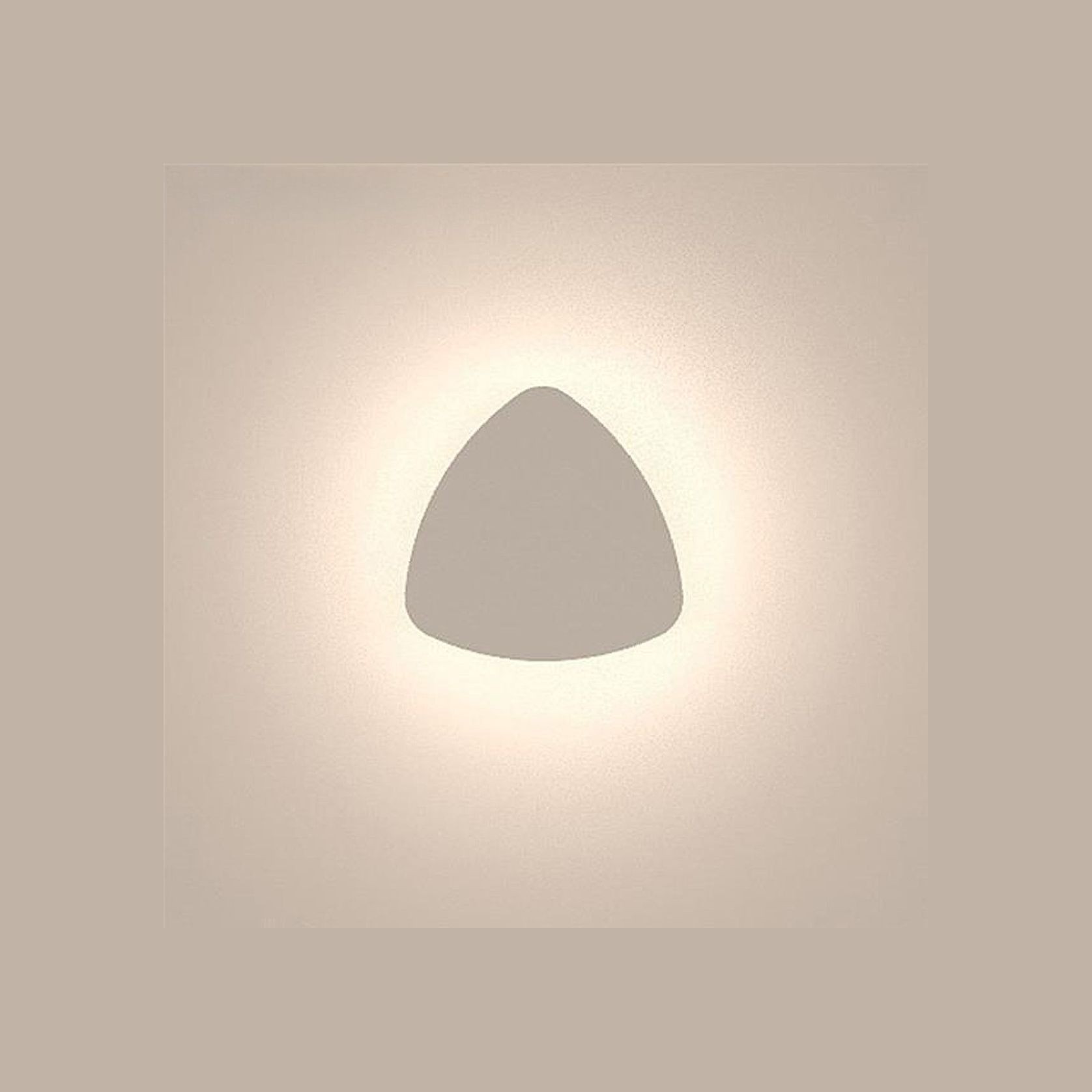 Plak Triangular Magnetic Wall Light gallery detail image