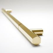 Facet 01L18 gallery detail image