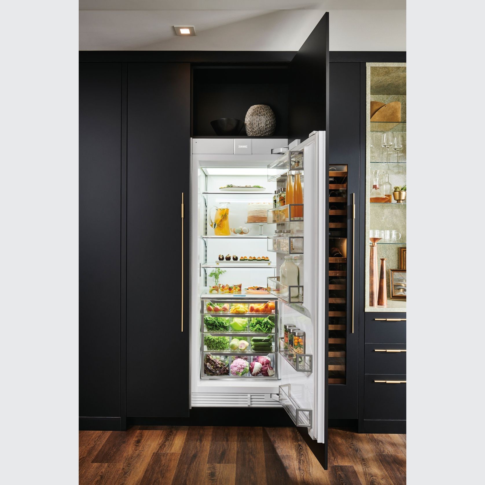Sub-Zero Designer Series Column Refrigerator gallery detail image