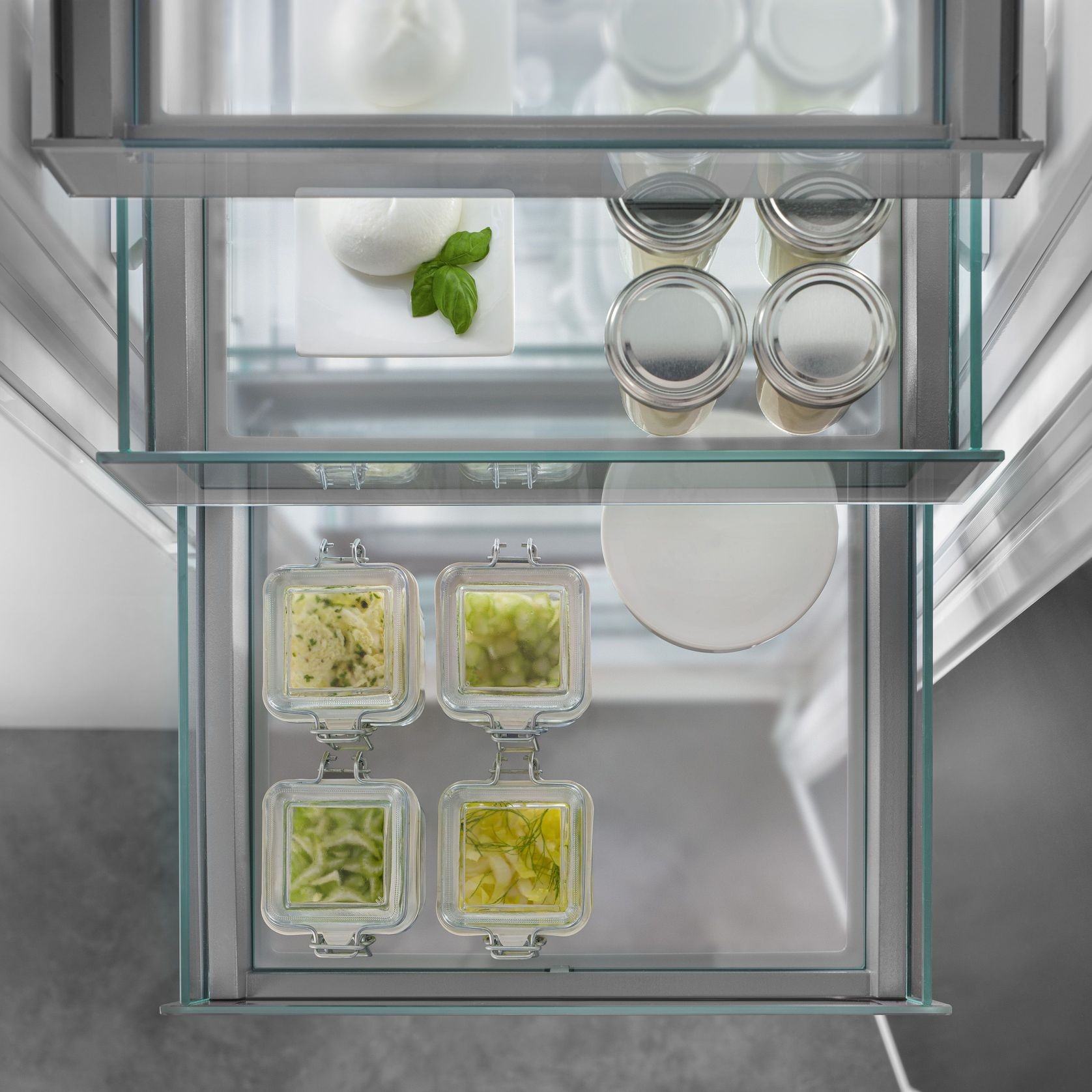 IRBPh5170 Peak Biofresh Fully Integrated Refrigerator gallery detail image