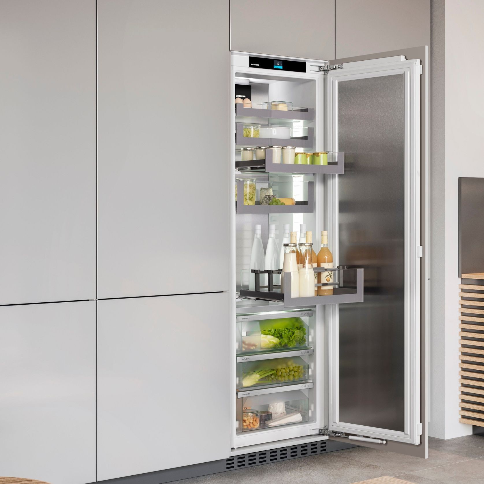 IRBPh5170 Peak Biofresh Fully Integrated Refrigerator gallery detail image