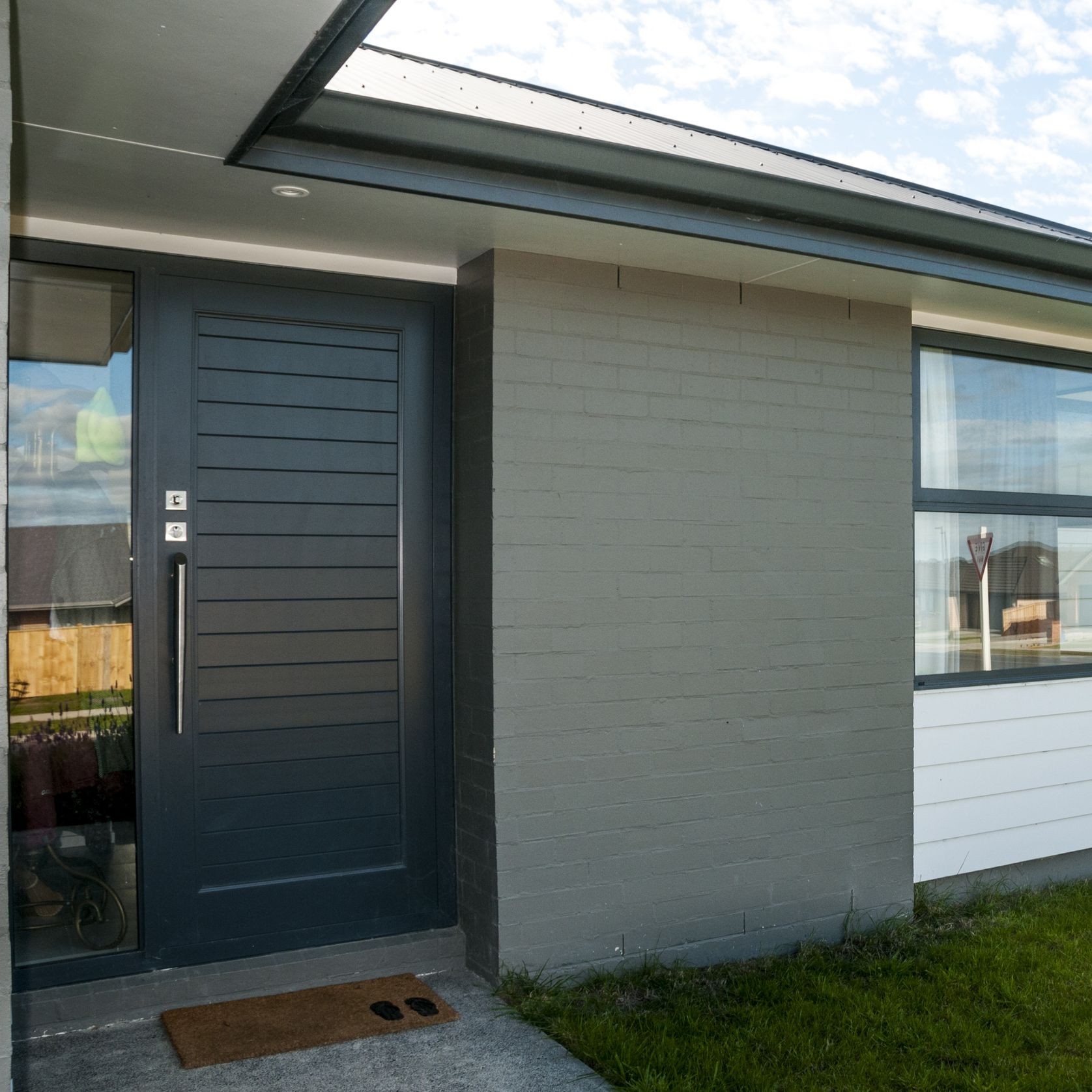 10TH Aluminium Modern Entrance Doors gallery detail image