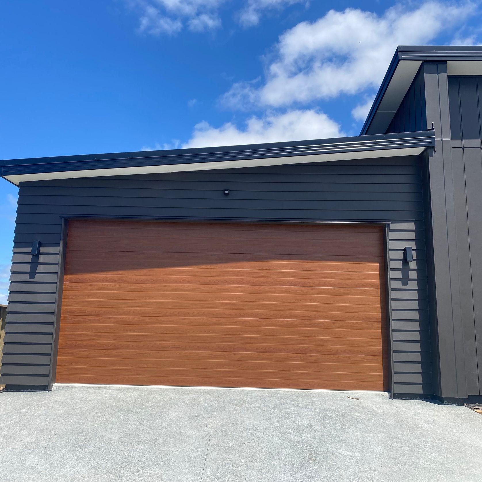 Timbertec Steel Garage Door gallery detail image