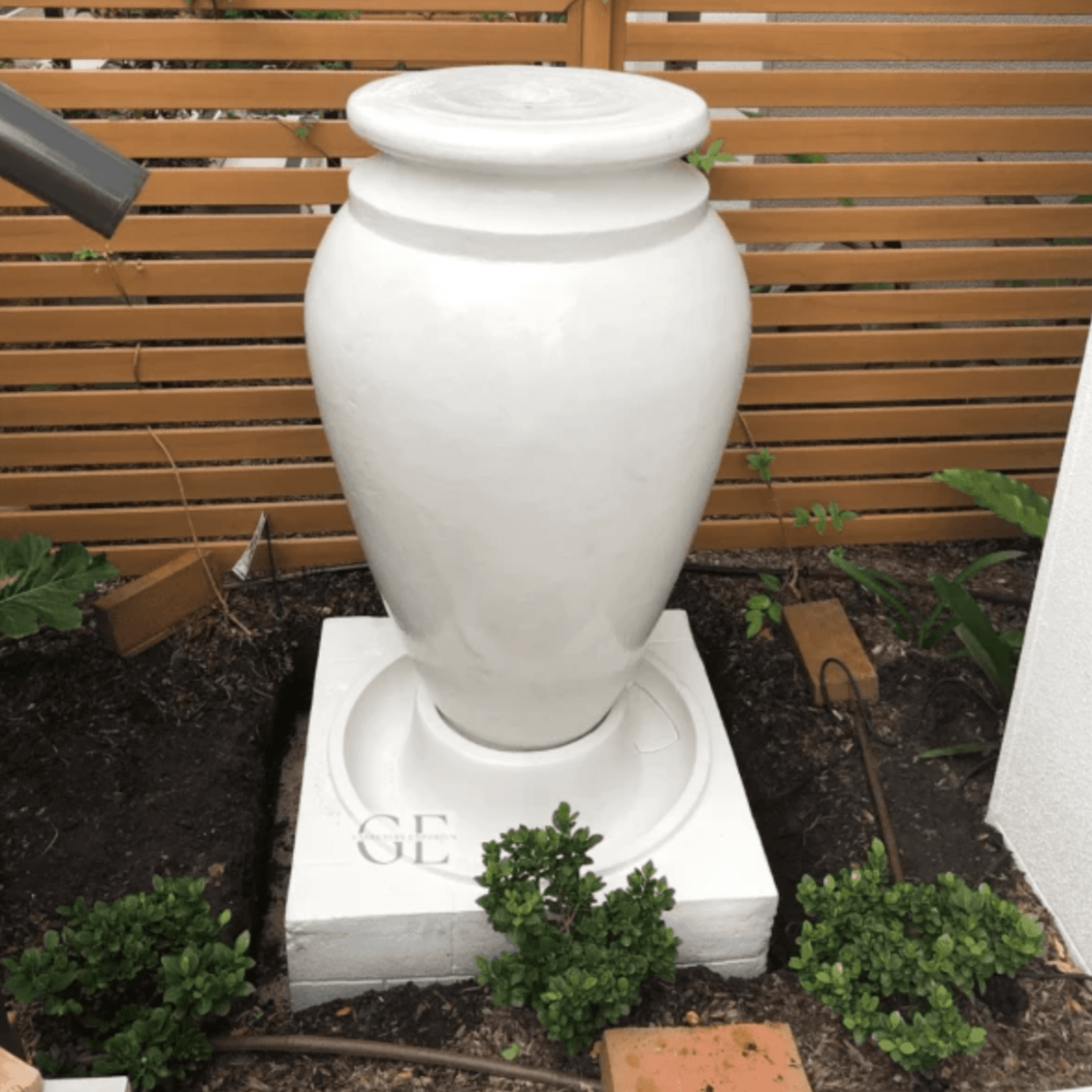 Amphora Fountain gallery detail image