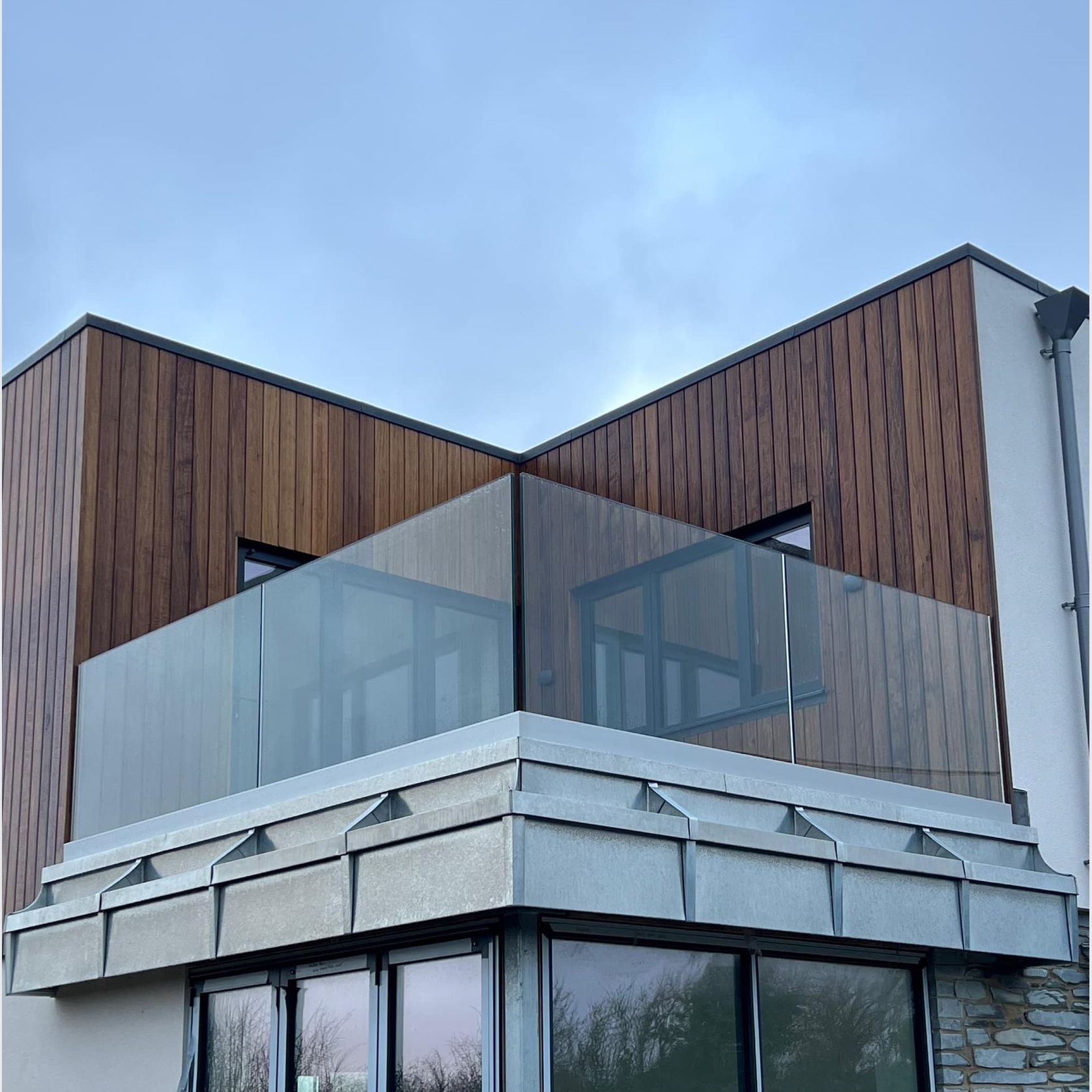 Edgetec® PosiGlaze™ Frameless Glass Balustrade gallery detail image