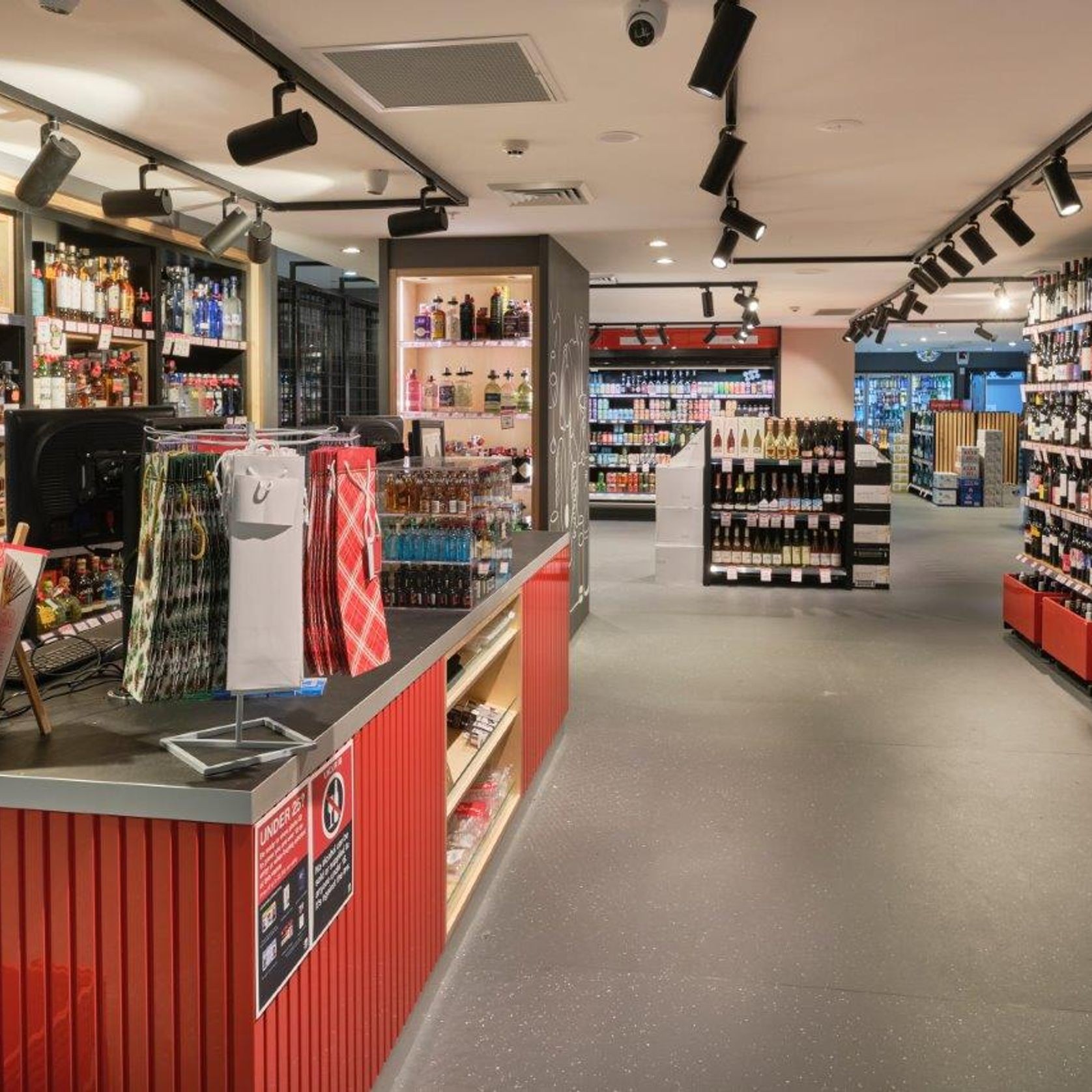 Della Track Light gallery detail image