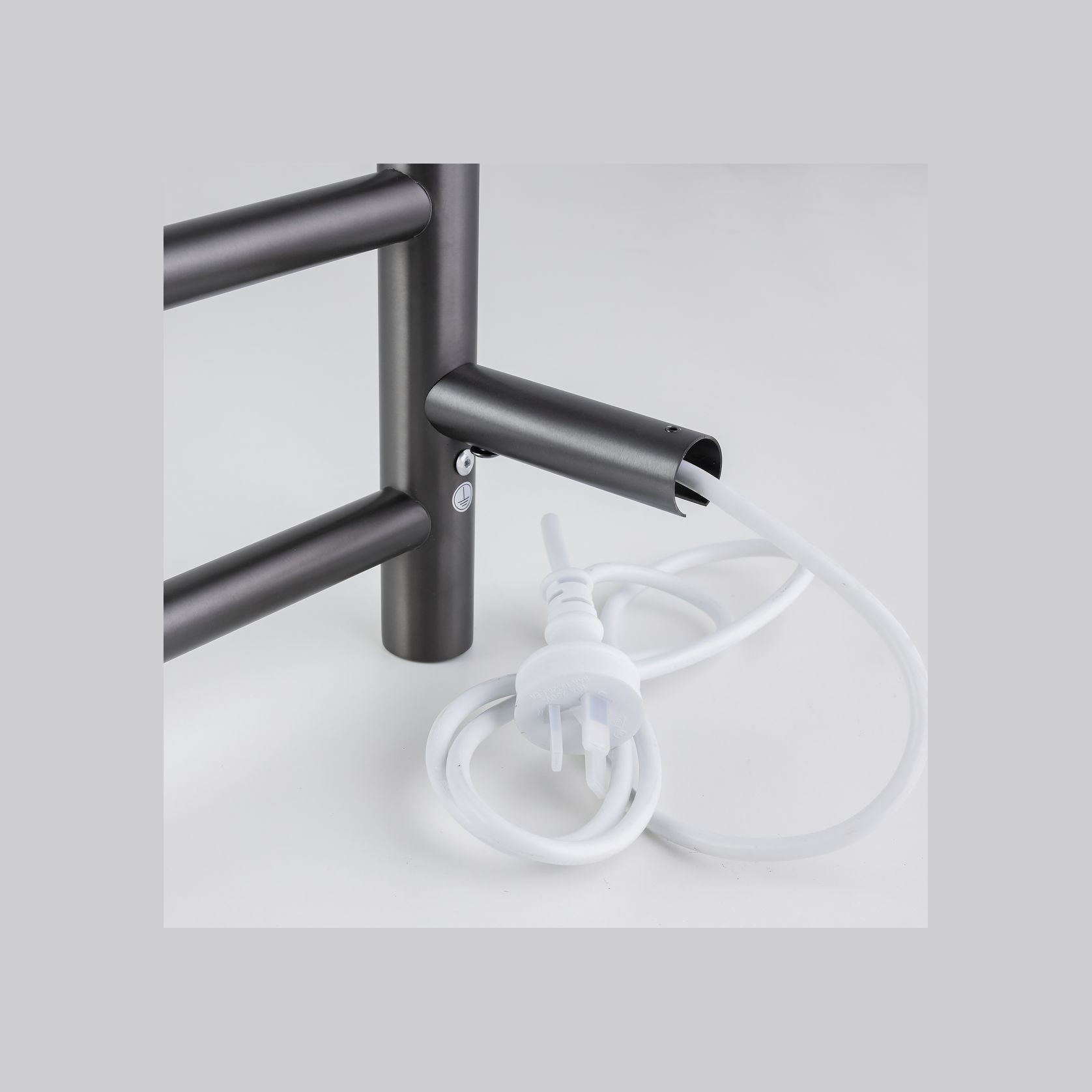 Round Electric Heated Towel Rack 6 Bars BUGM06.R.HTR gallery detail image