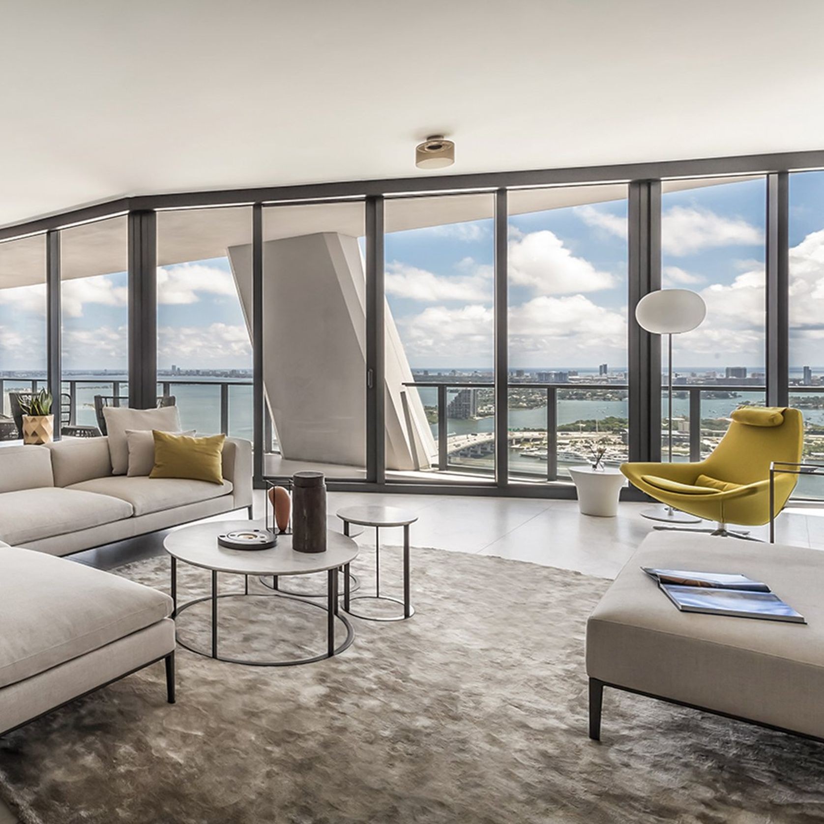 Metropolitan | Armchair gallery detail image