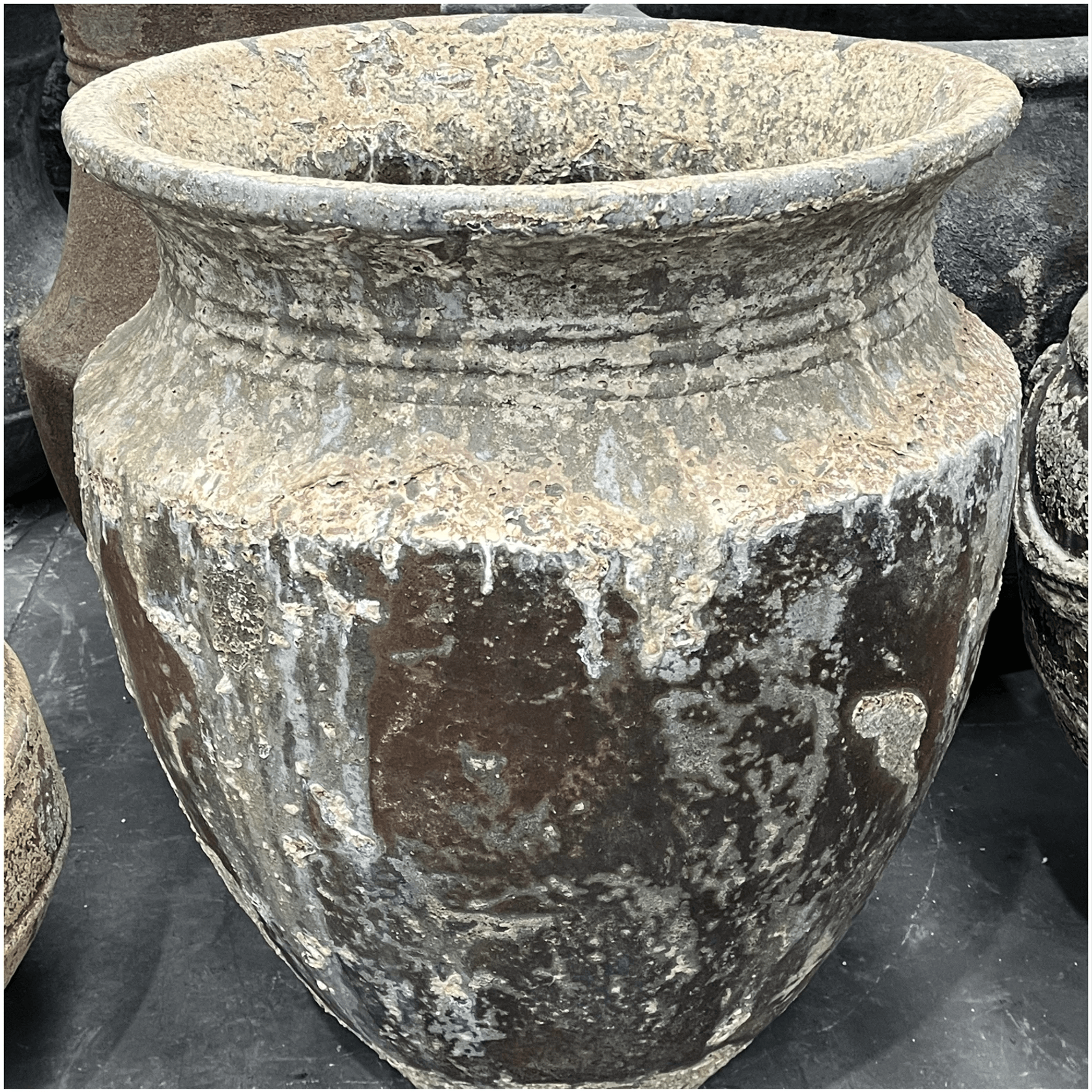 Atlantis - Skorpio Jar (with lines) gallery detail image