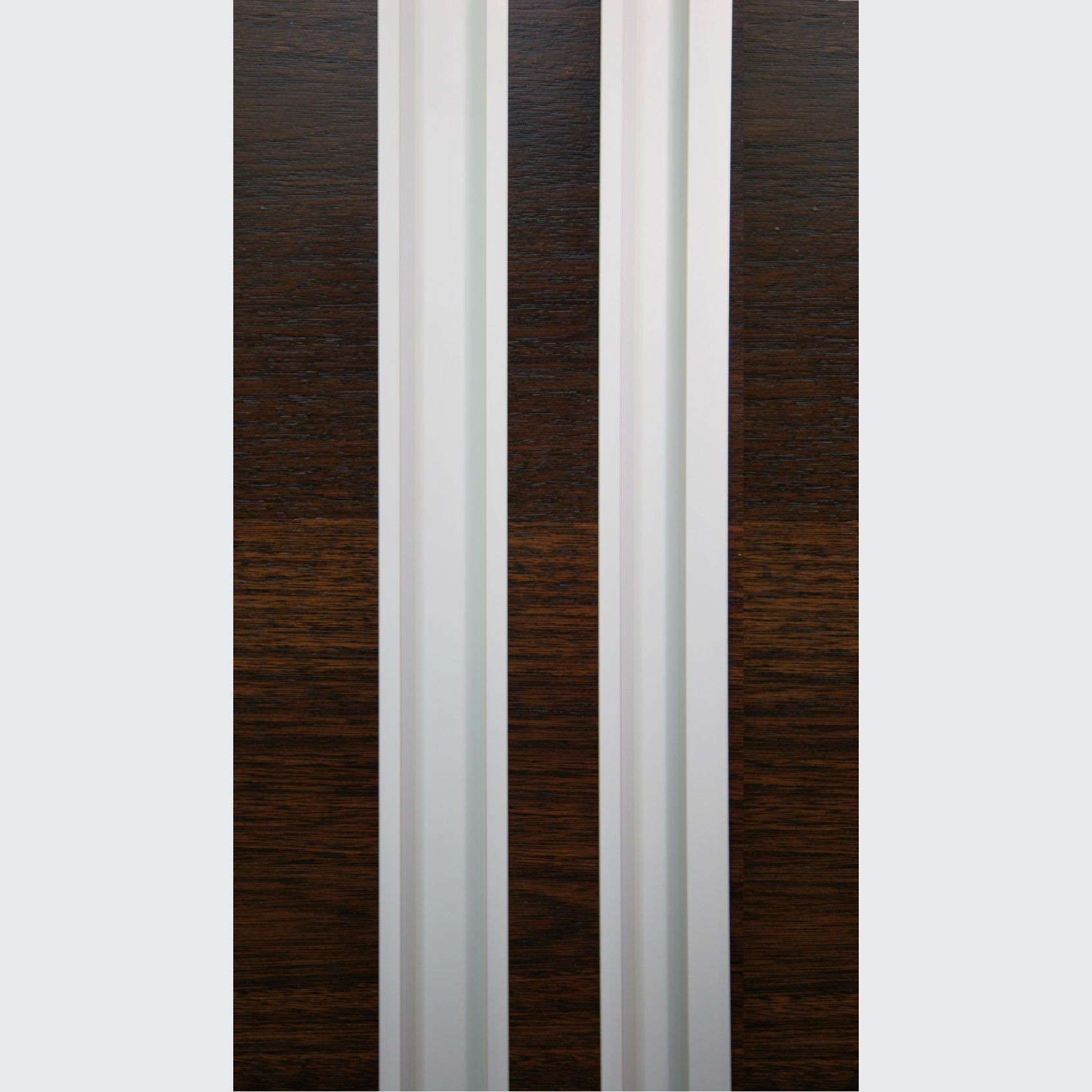 HB1275 Full Length Bi-fold/Pivot Door Extrusion gallery detail image