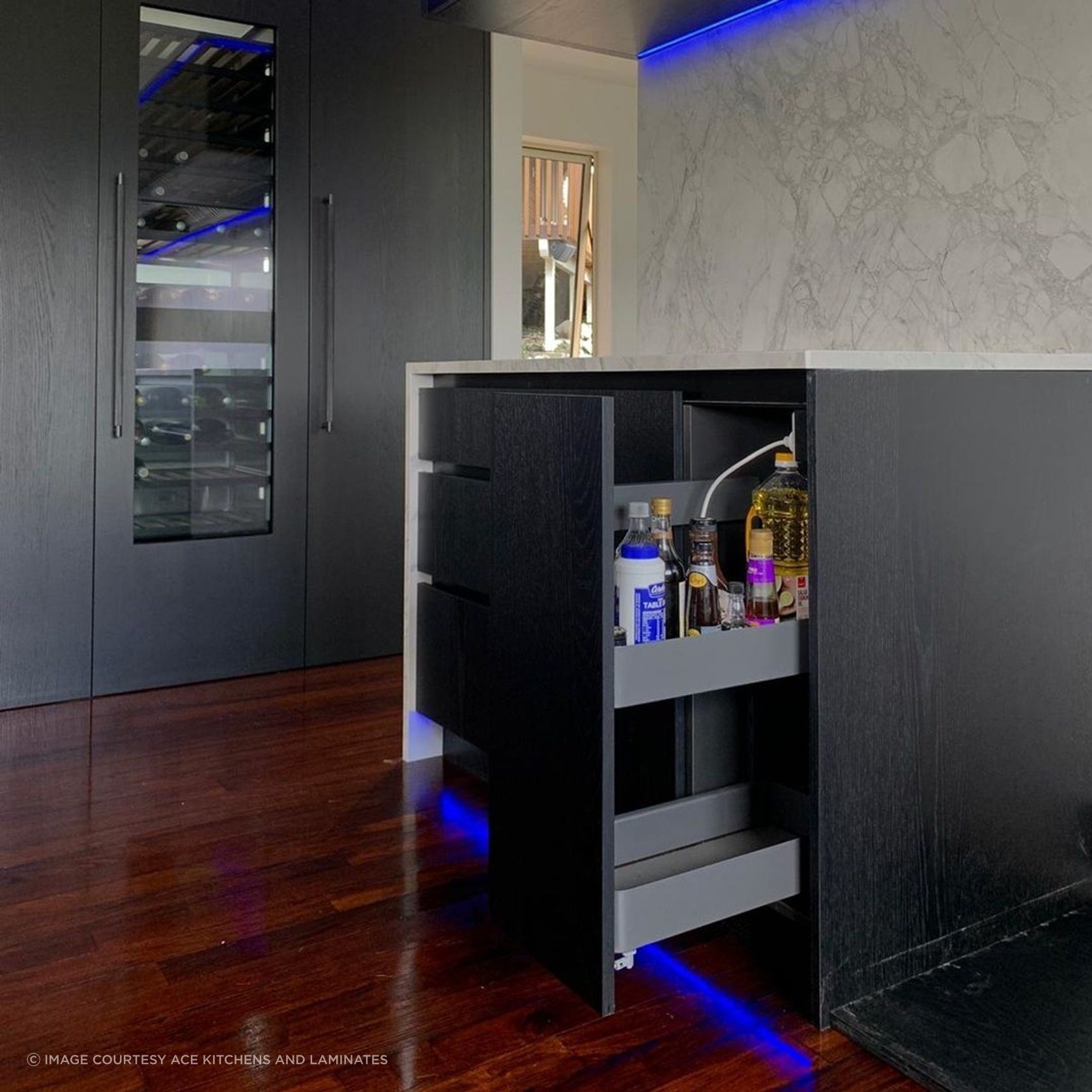 VS SUB Side Under Bench Pull Out gallery detail image