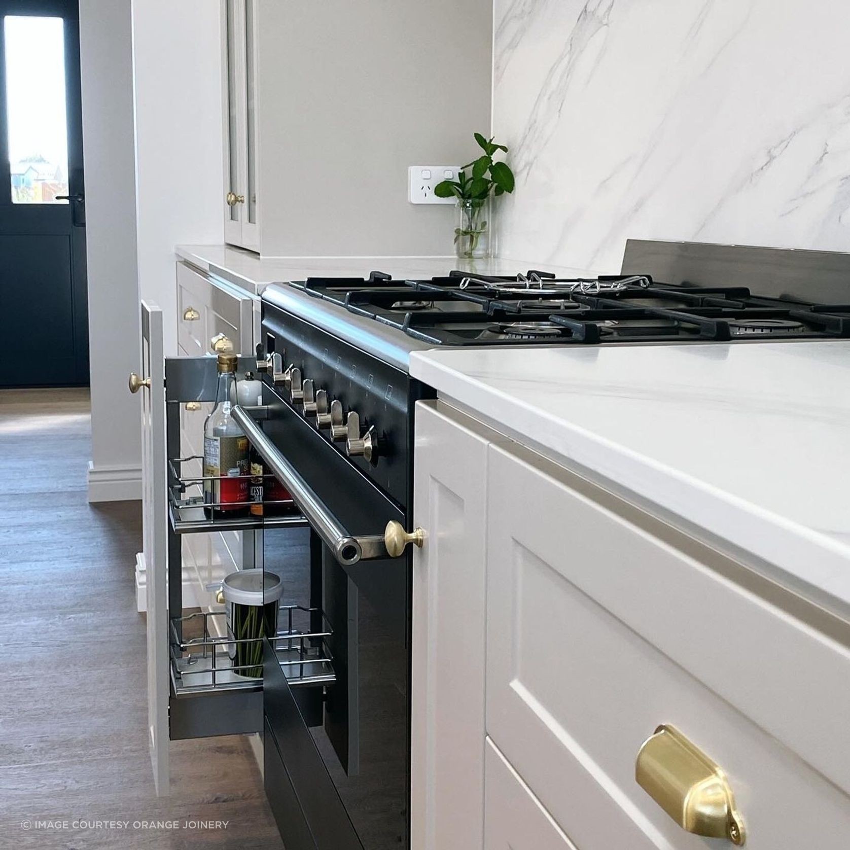 VS SUB Side Under Bench Pull Out gallery detail image