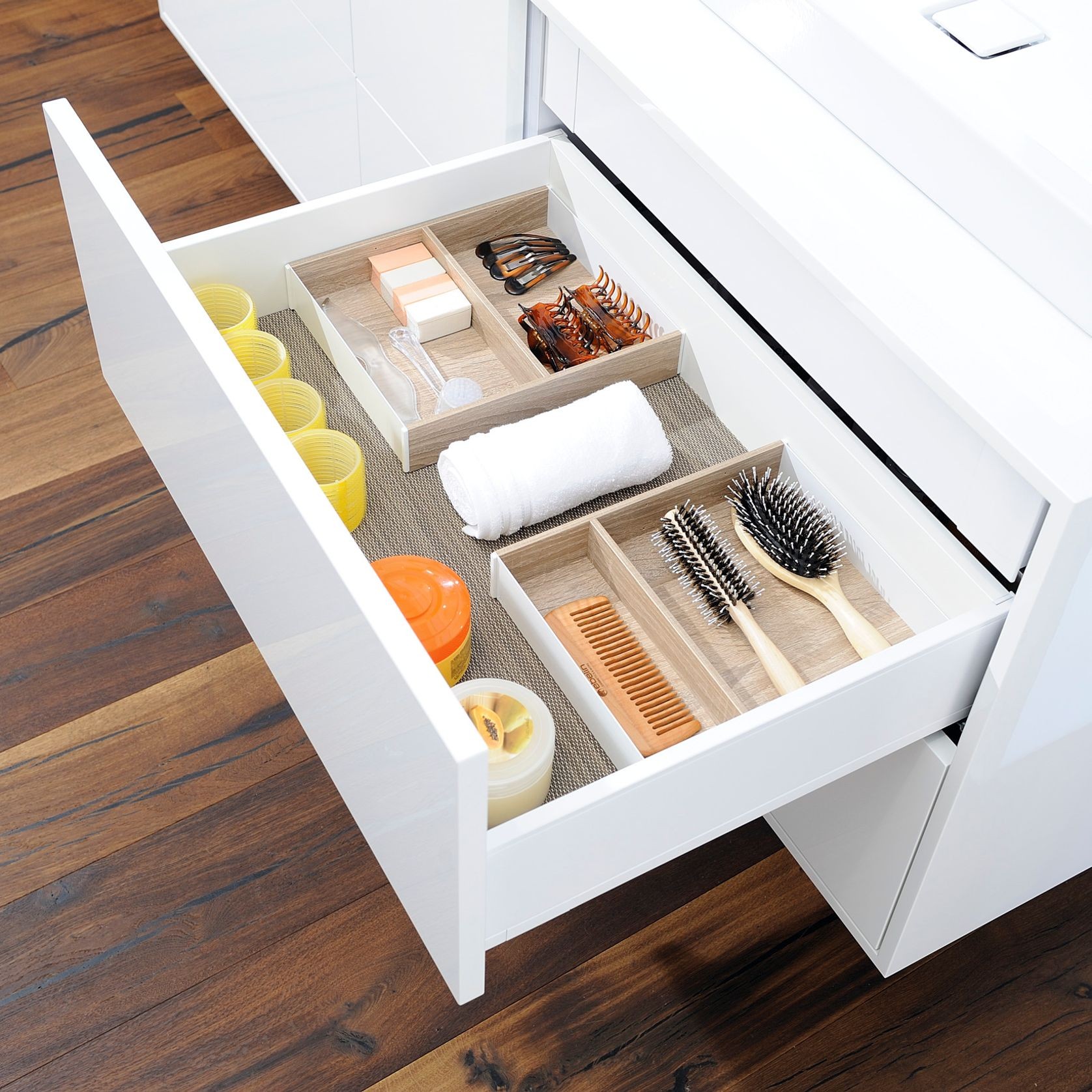 Short Frame - Wood Design | 272W x 242D x 50H gallery detail image