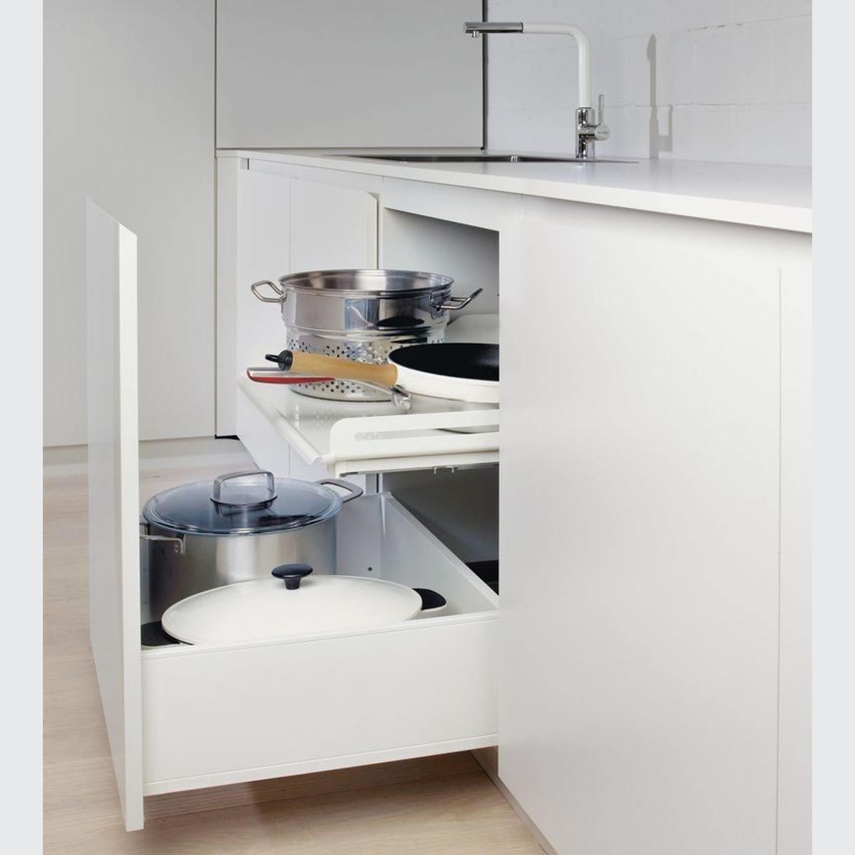 Peka Extendo 900mm | Pull out Shelf gallery detail image