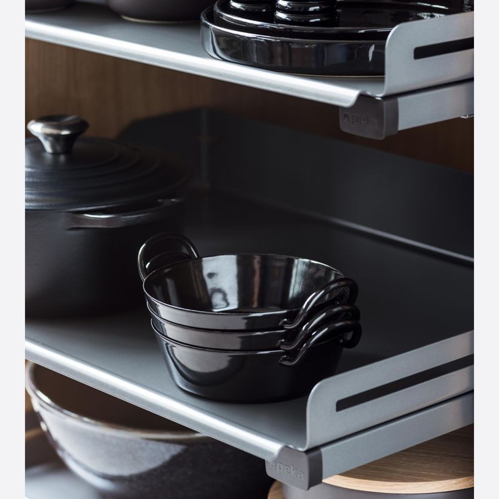 Peka Extendo 900mm | Pull out Shelf gallery detail image