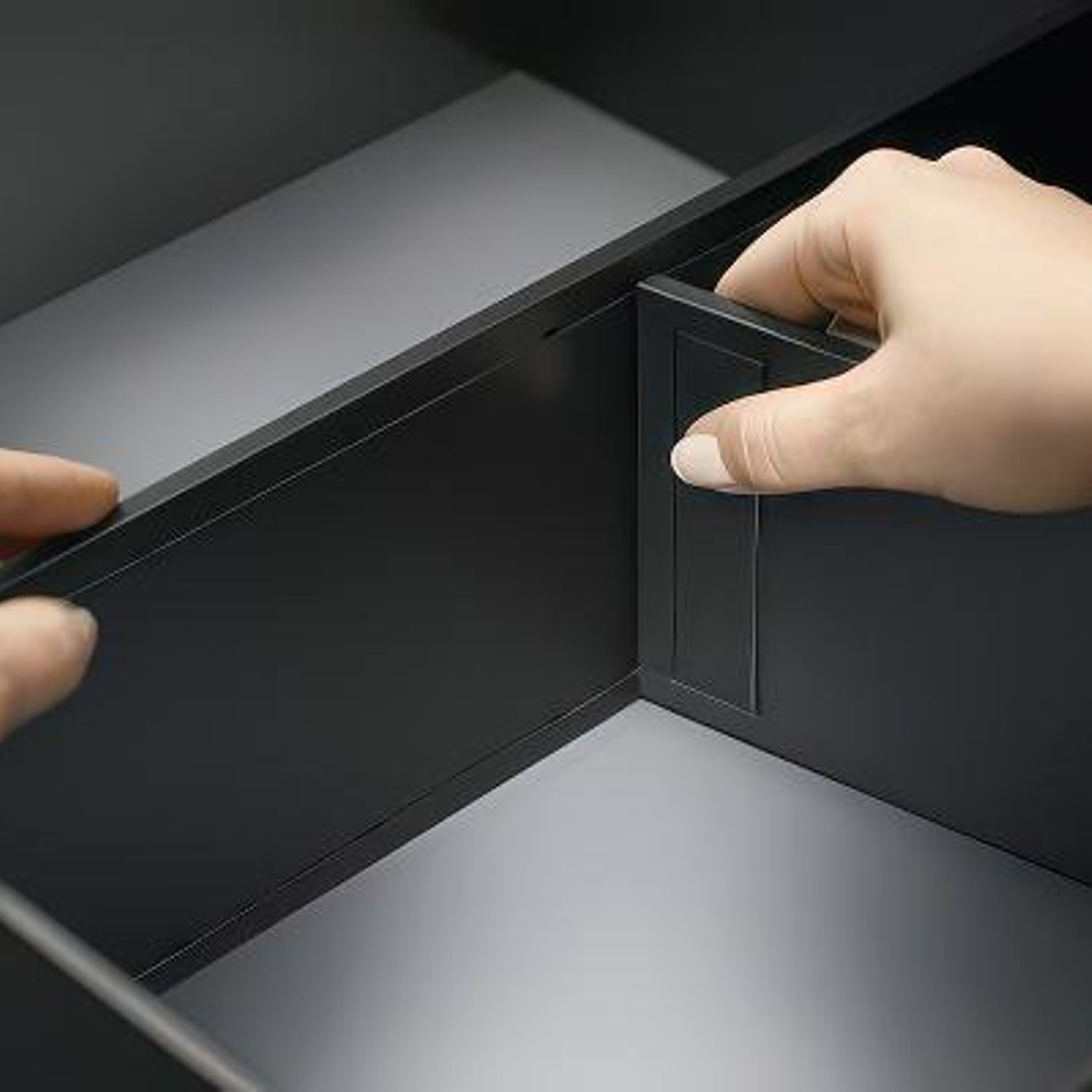 Cross Divider for Short Steel Frames gallery detail image