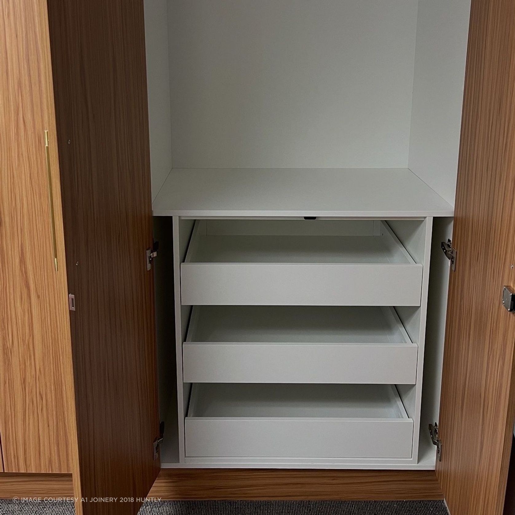 ALUNAN T Slimwall Soft Close Drawer System gallery detail image