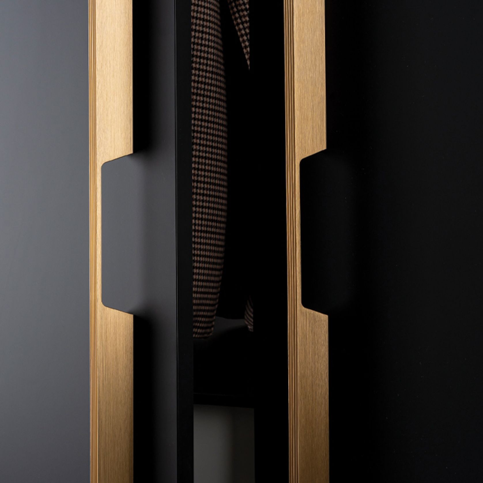 Momo Handles - Rail Collection gallery detail image