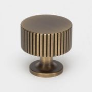 KT&CO Kitchen drawer knobs Rose Bay gallery detail image