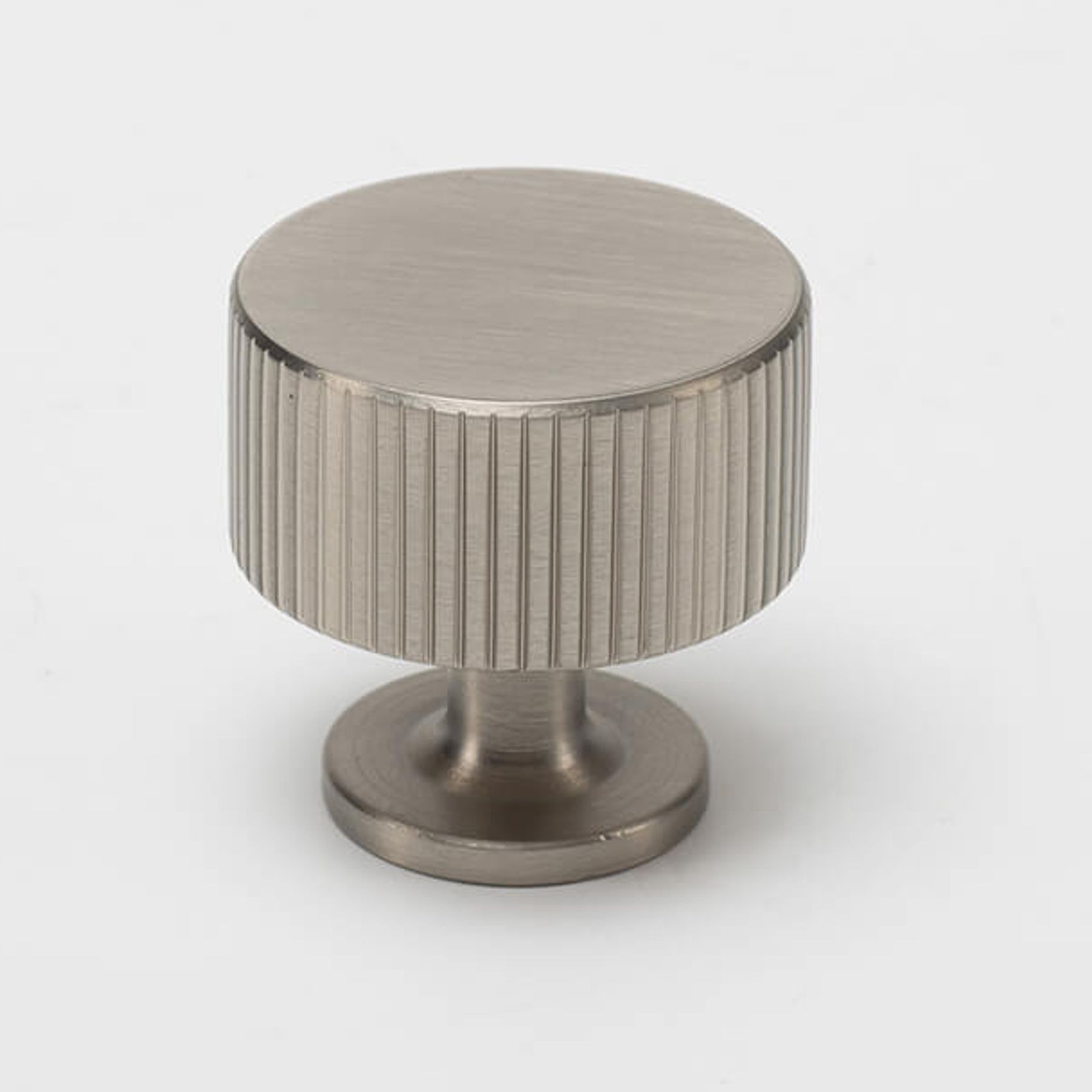 KT&CO Kitchen drawer knobs Rose Bay gallery detail image
