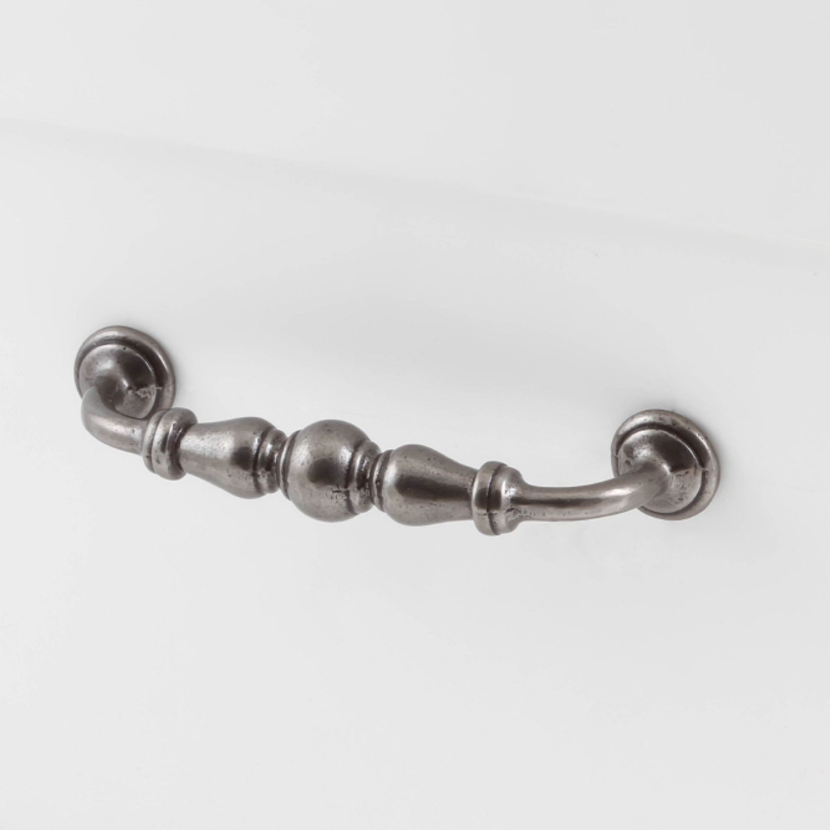 Bordeaux Collection | Handles gallery detail image