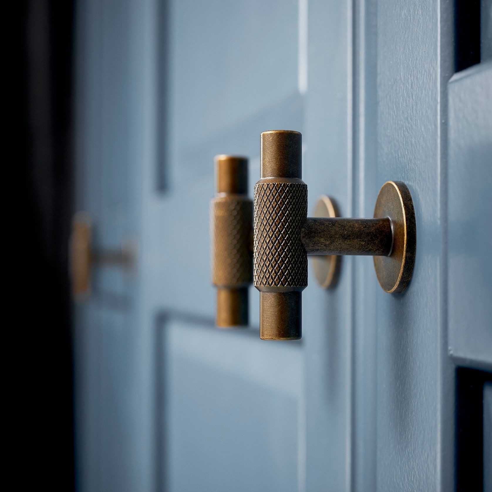 Furnipart Manor T Knob gallery detail image