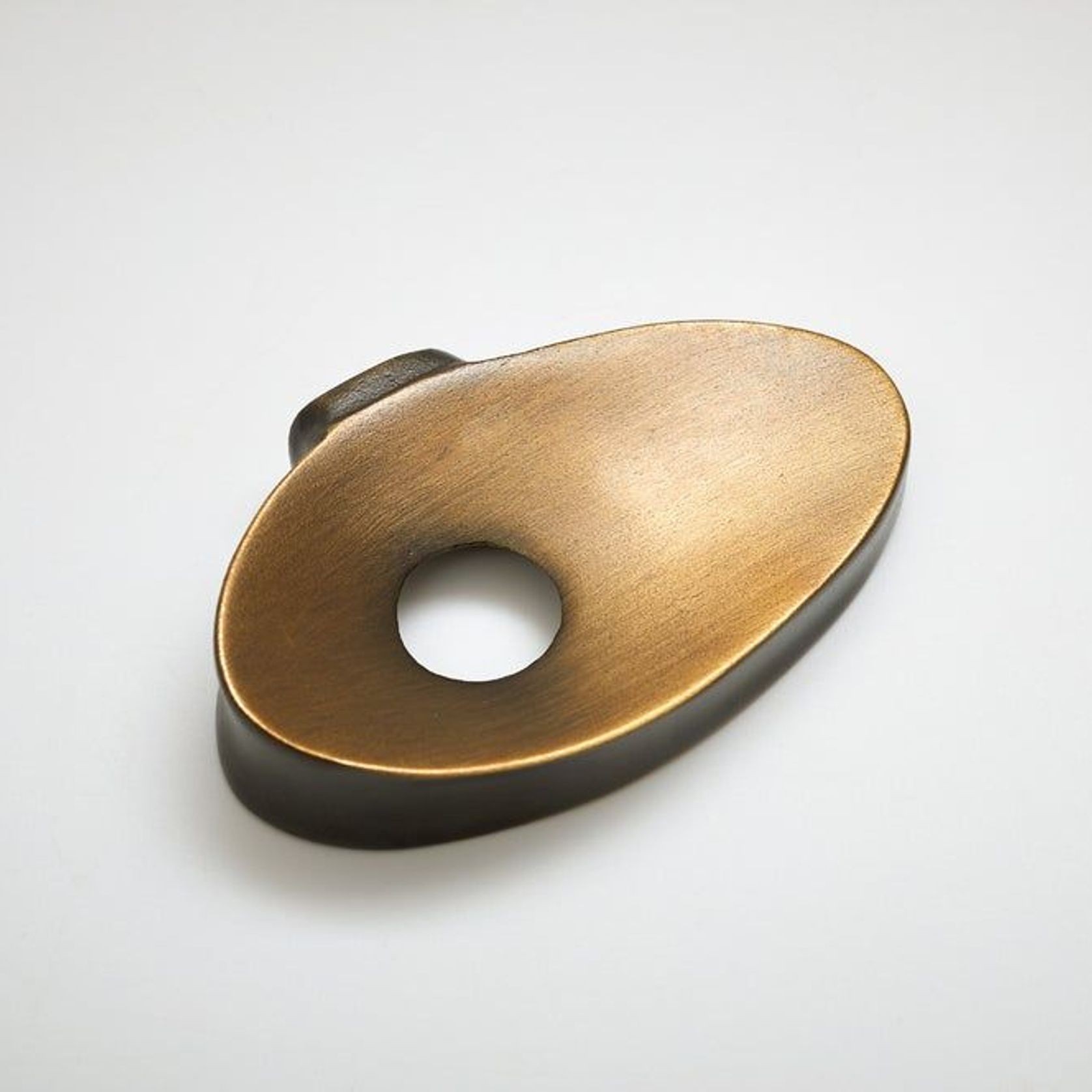 Organic 02 Cabinet Handle / Knob gallery detail image
