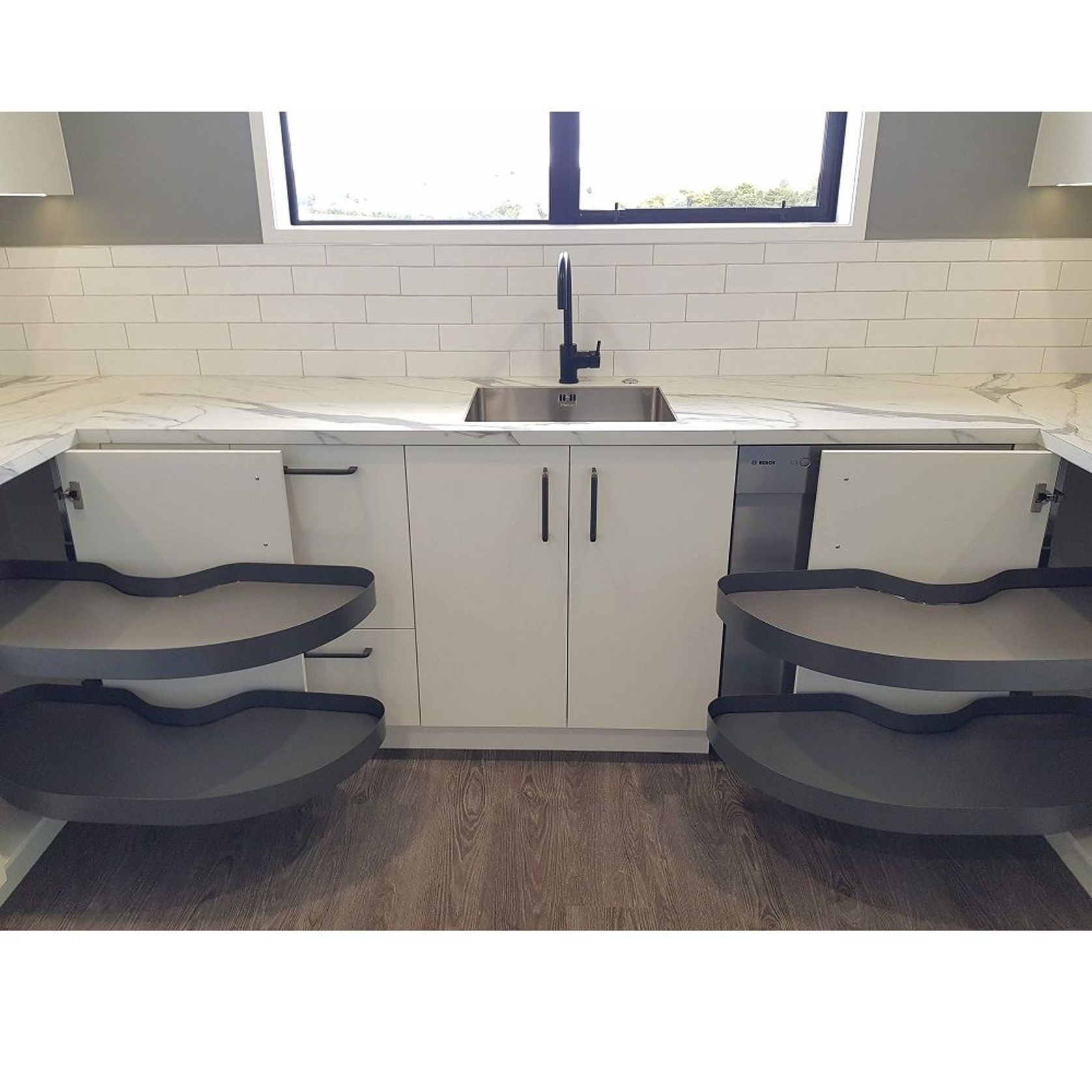 VS Cornerstone MAXX Blind Corner Unit gallery detail image