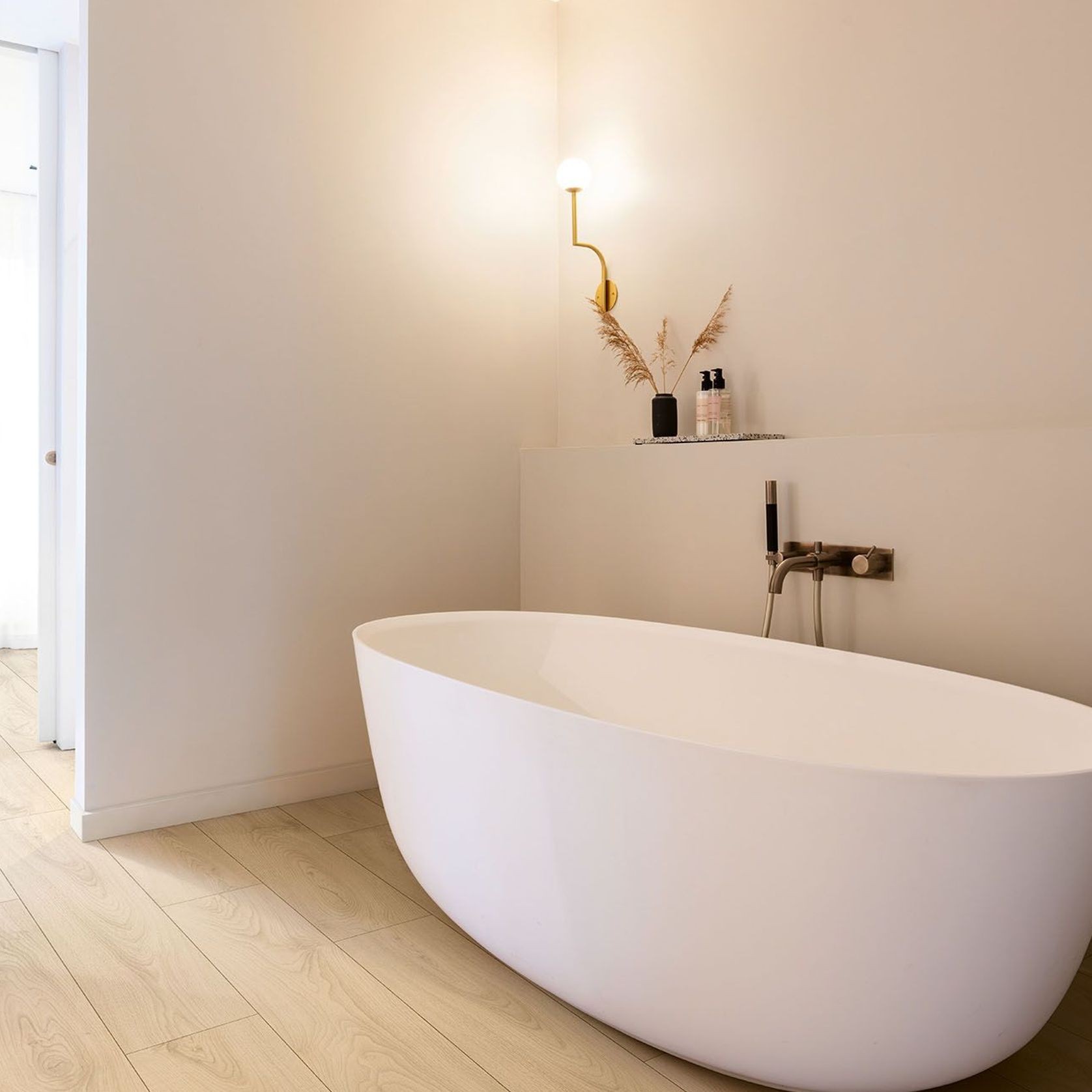 Quick-Step Classic Desert Greige Oak Laminate Flooring gallery detail image