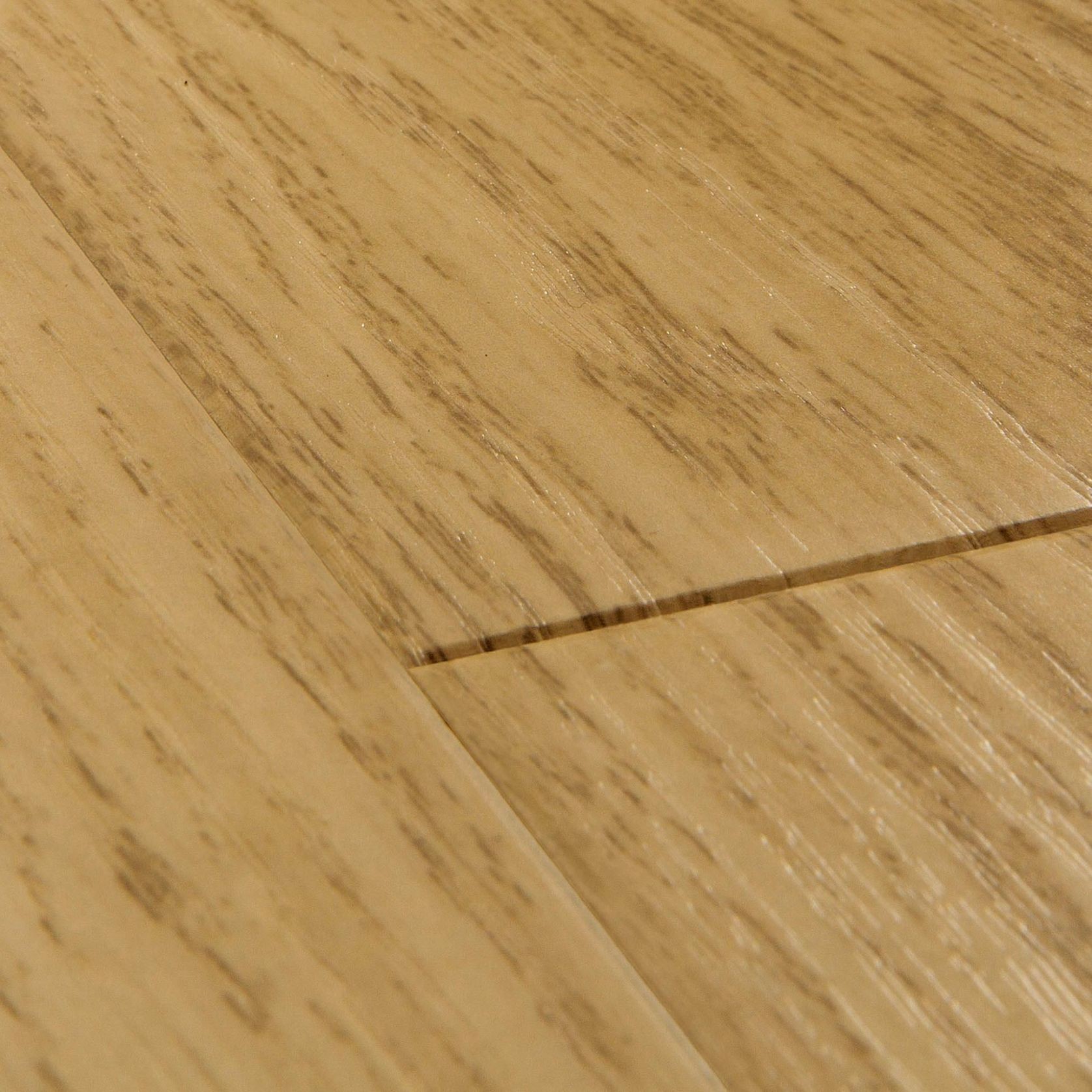 Quick-Step Impressive Natural Varnished Oak Laminate Flooring gallery detail image