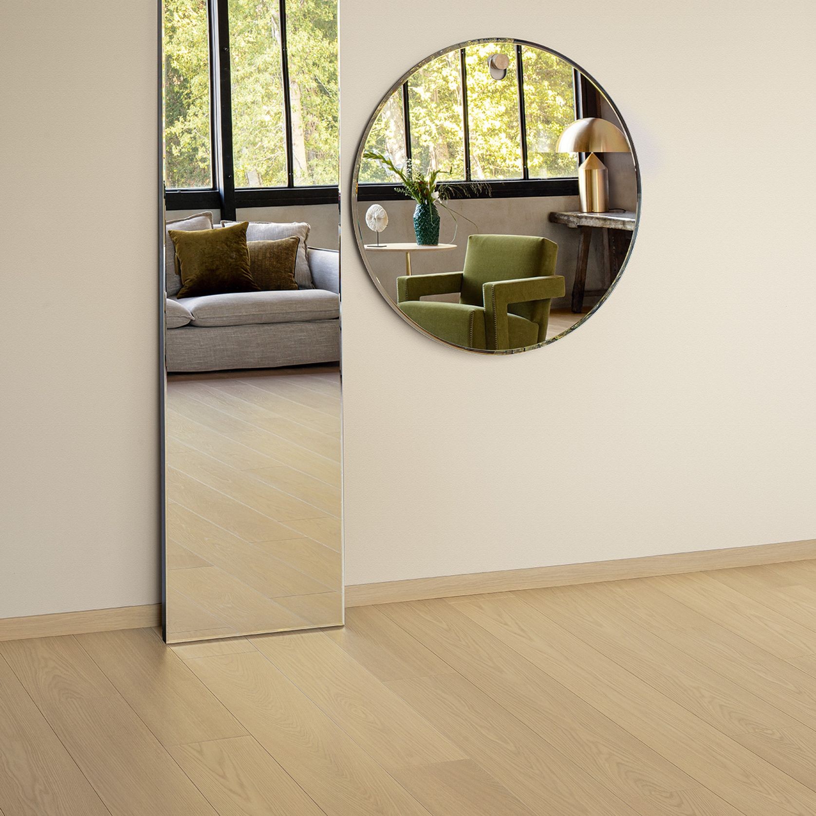 Quick-Step Perspective Nature Beige Varnished Oak Laminate Flooring gallery detail image