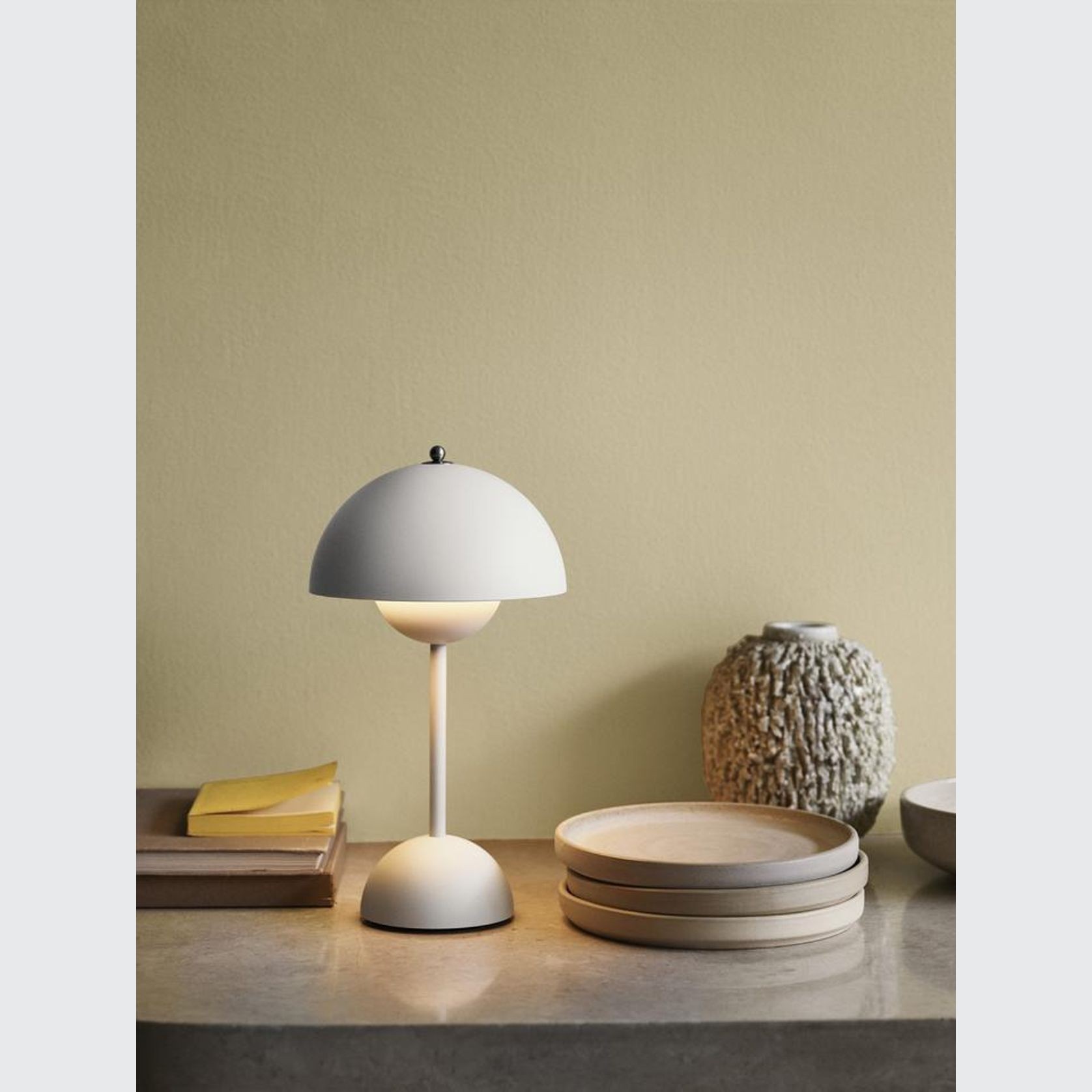 Flowerpot Table Lamp gallery detail image