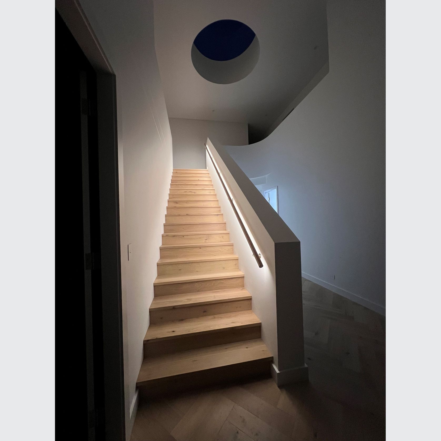 Round Timber Handrail gallery detail image