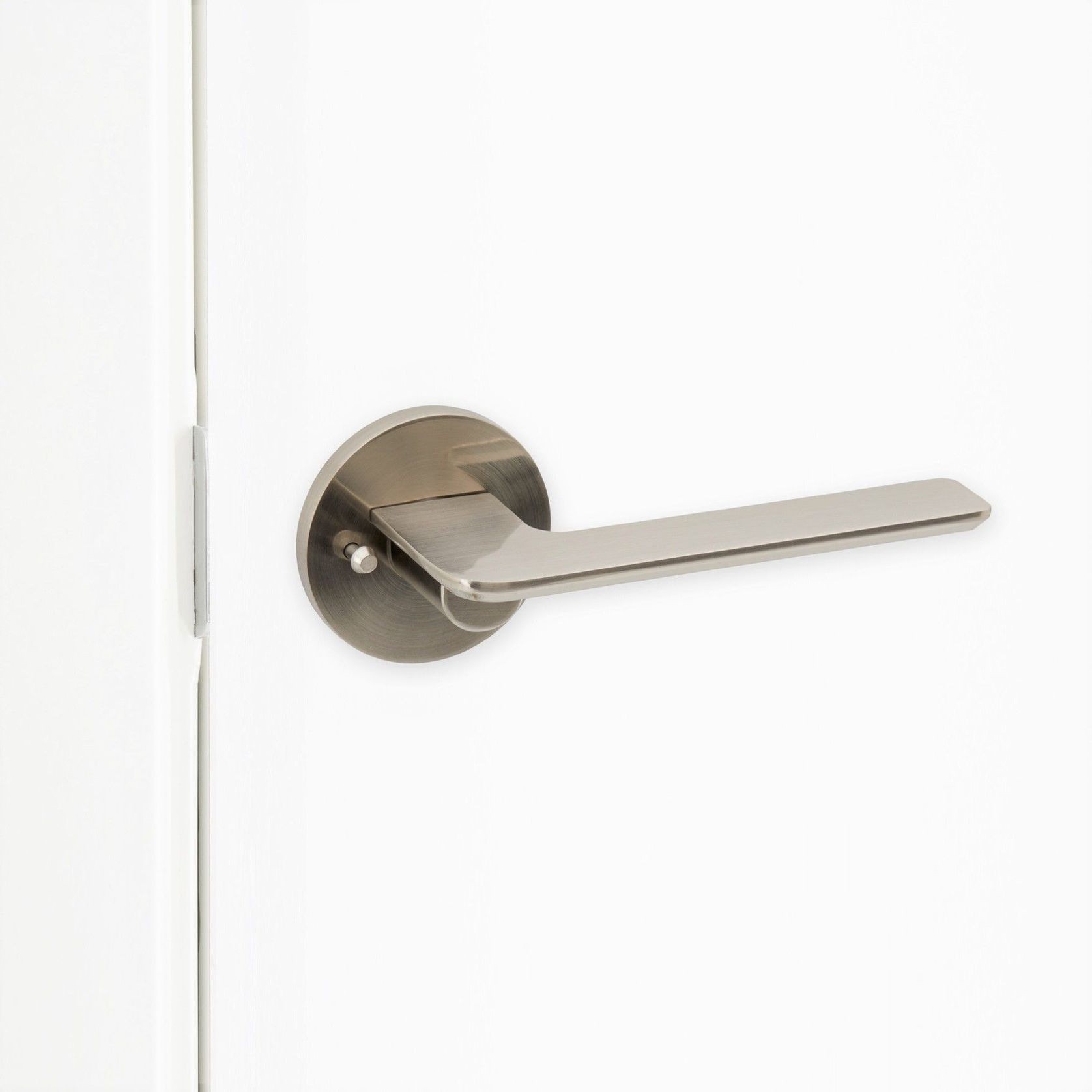 SATIN NICKEL Door Handle PRIVACY (63mm rose) I Mucheln EDGE Series gallery detail image
