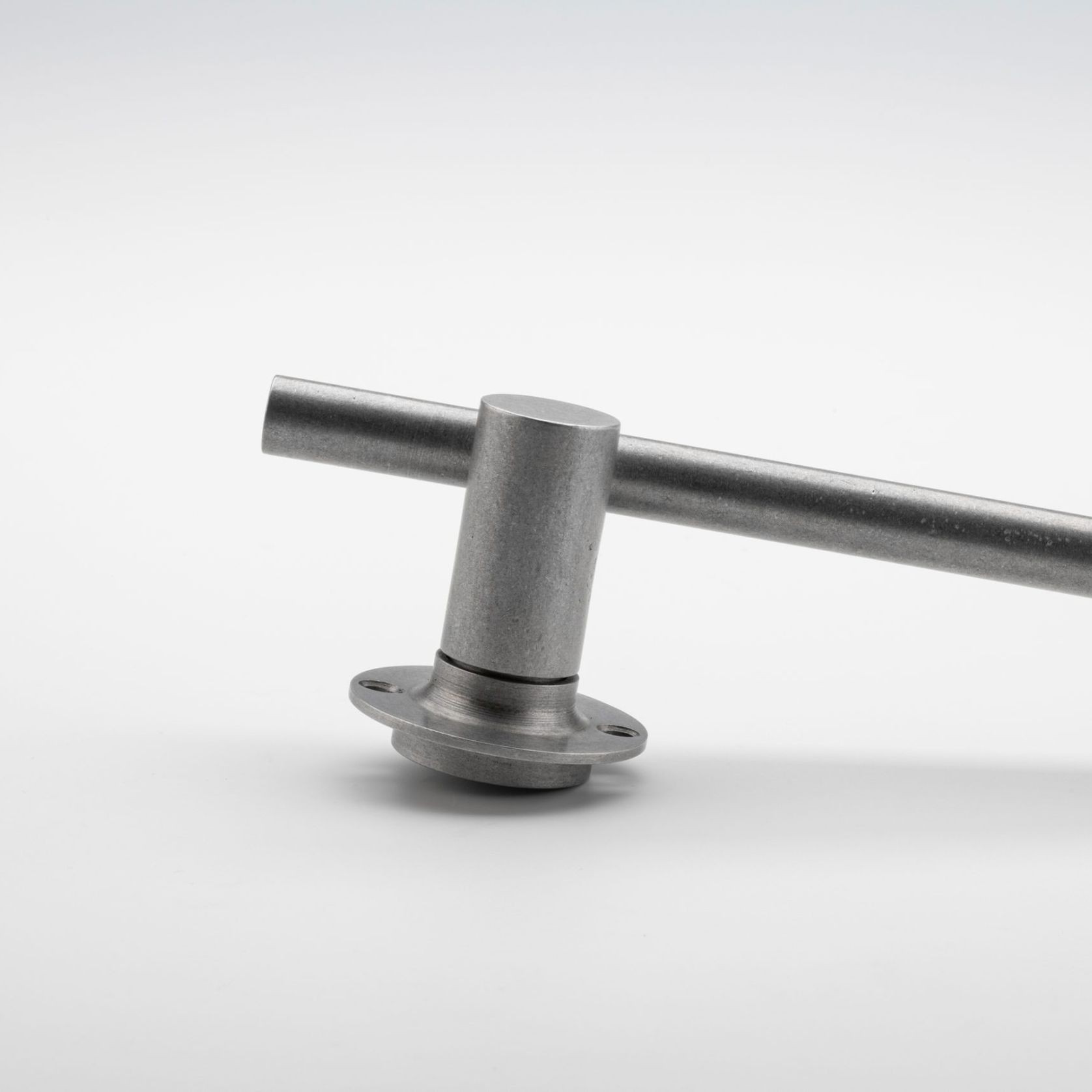 Lever 02 gallery detail image