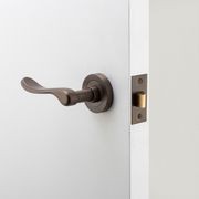 Iver Stirling Door Lever Handle on Round Rose gallery detail image