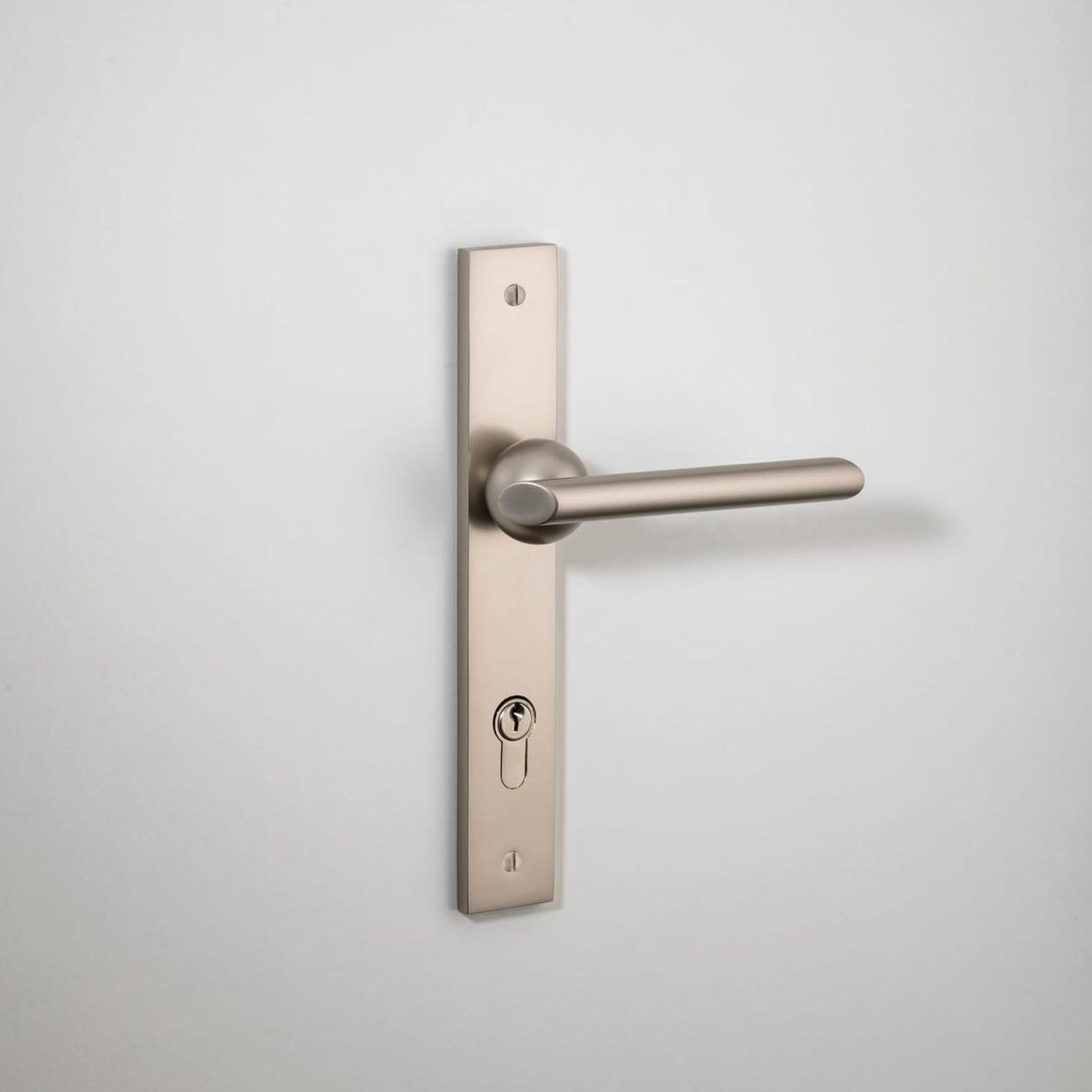 Futurismo Lever - Rectangular Backplate gallery detail image