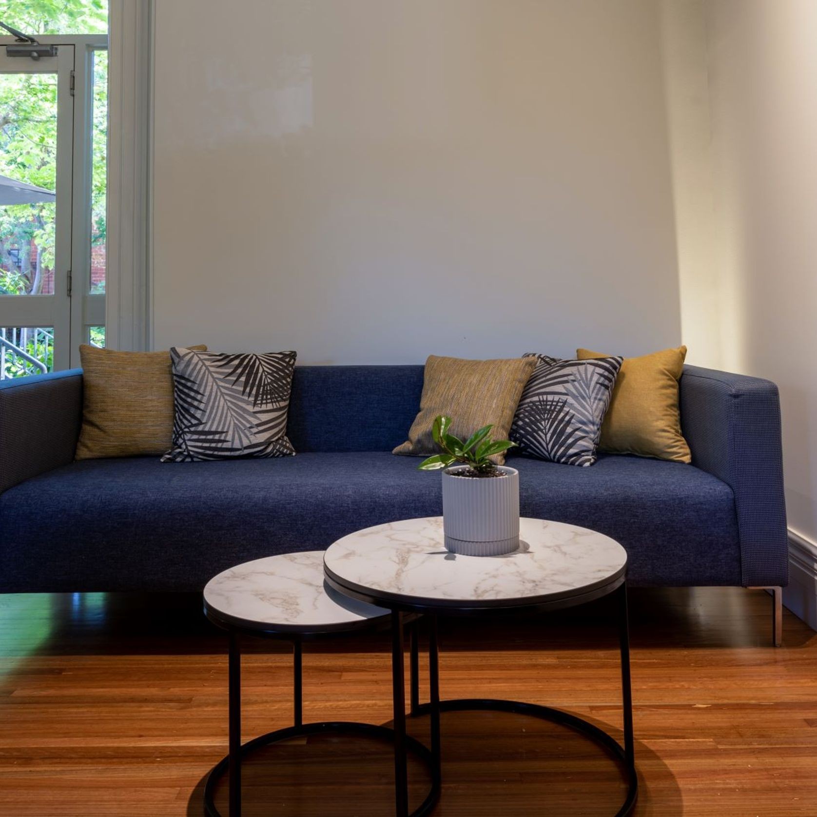 Leila Lounge gallery detail image