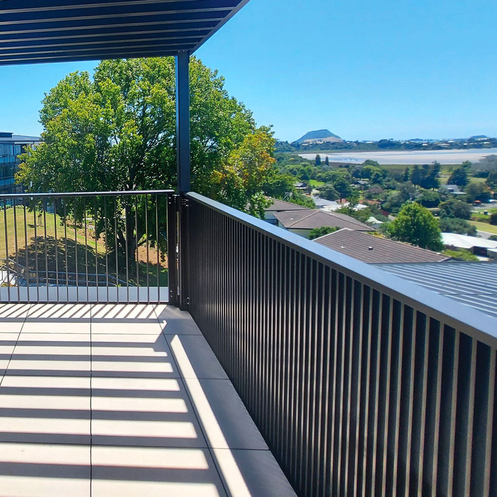 Postless Fin Style Balustrade gallery detail image