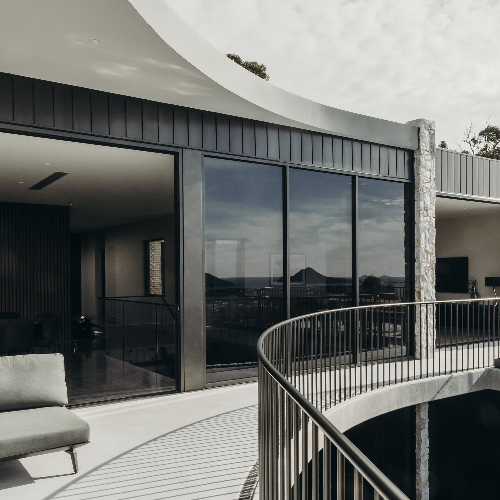 UltraClad® ShadoLine Weatherboard Profile gallery detail image