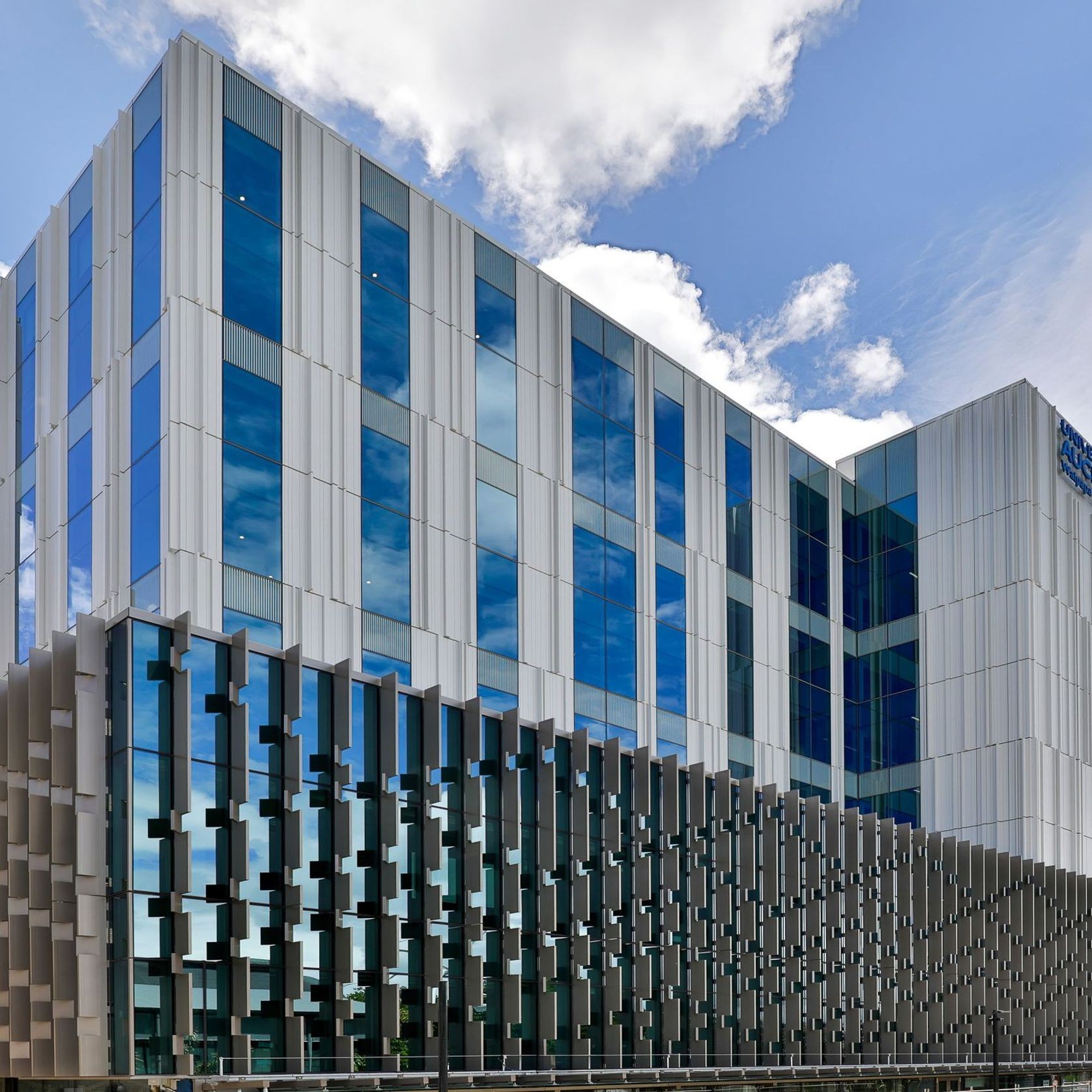 Thermoplank Unitised Rainscreen gallery detail image