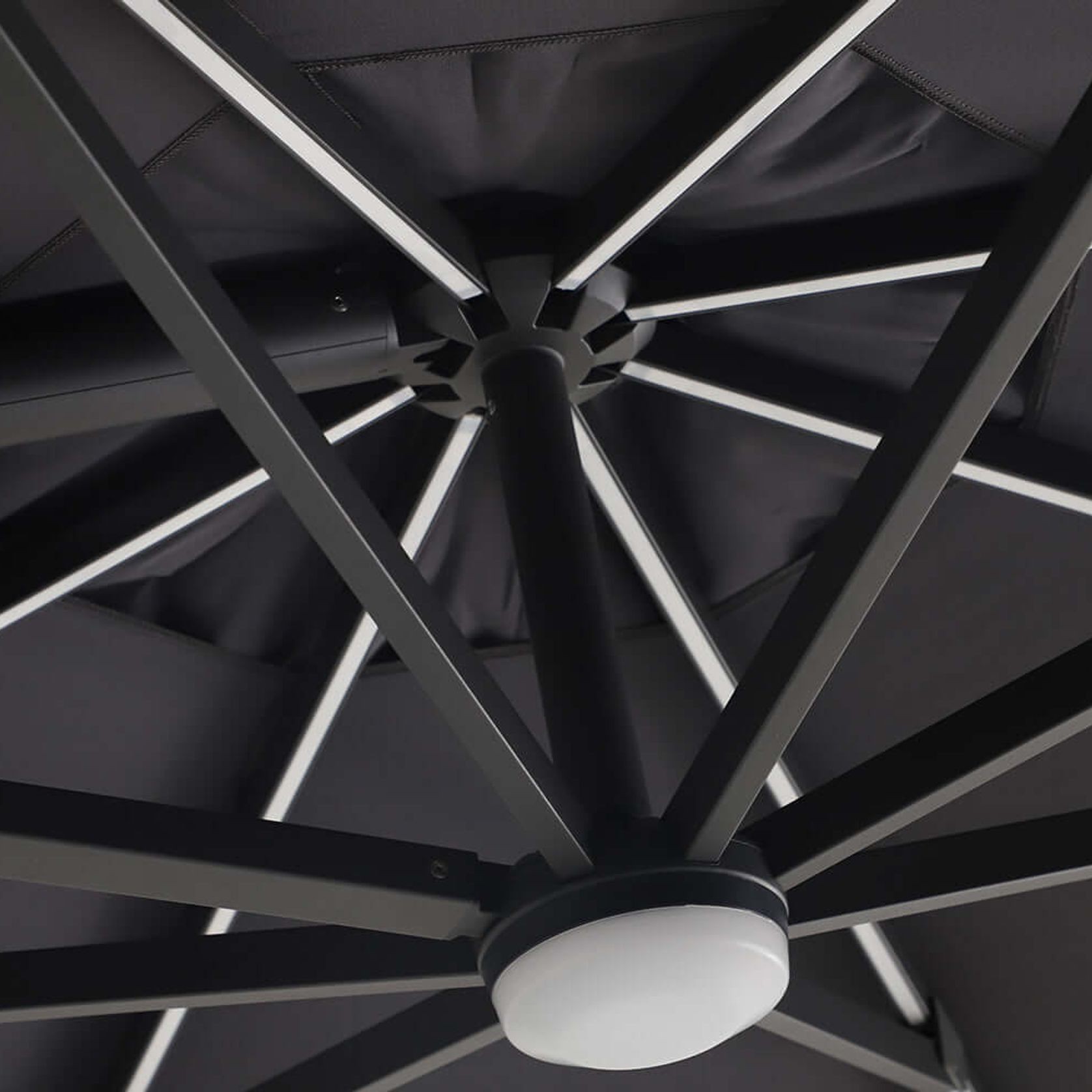 Alabaster 3m Round Cantilever Umbrella gallery detail image