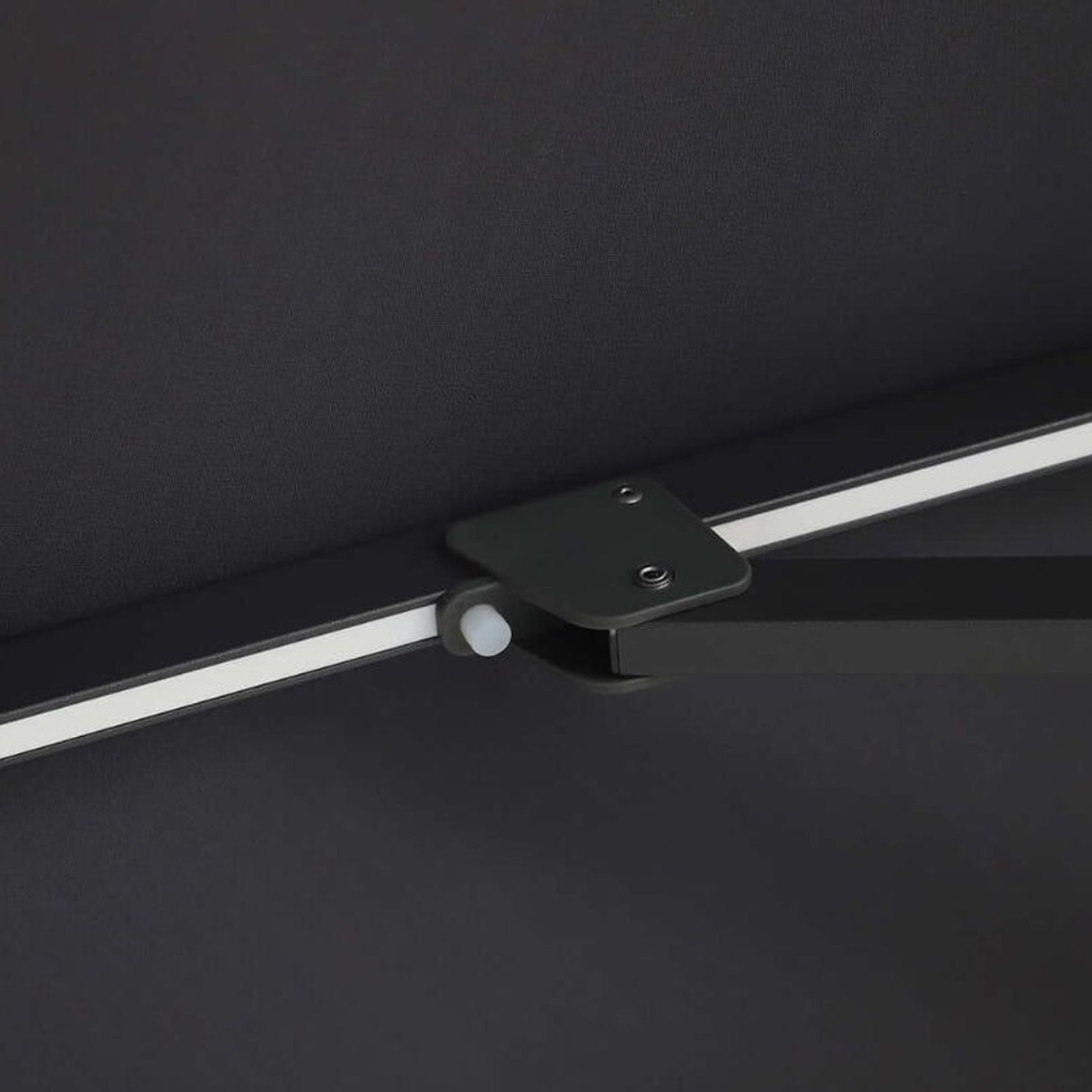 Alabaster 3m Square Cantilever Umbrella gallery detail image