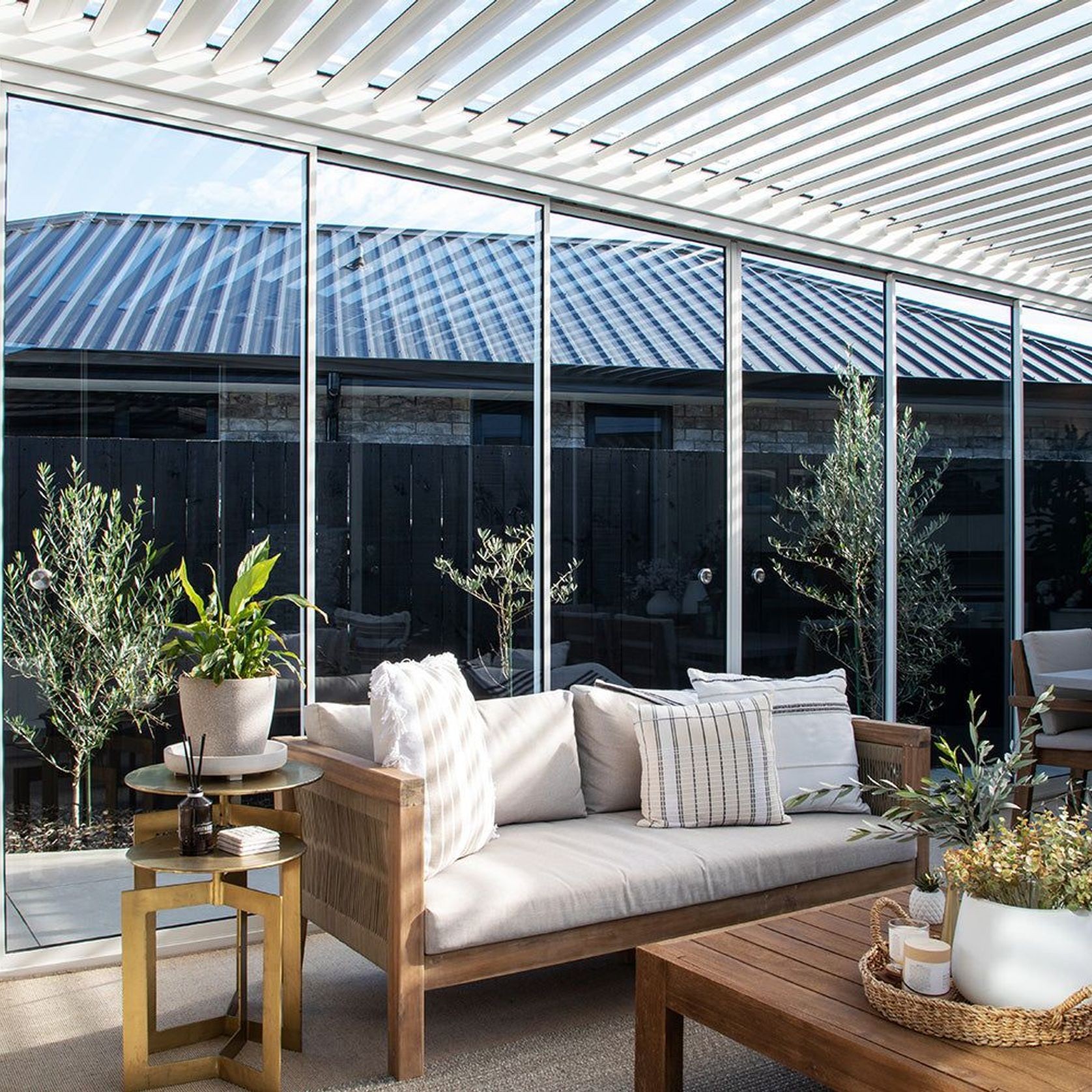 Custom Louvred Pergola gallery detail image