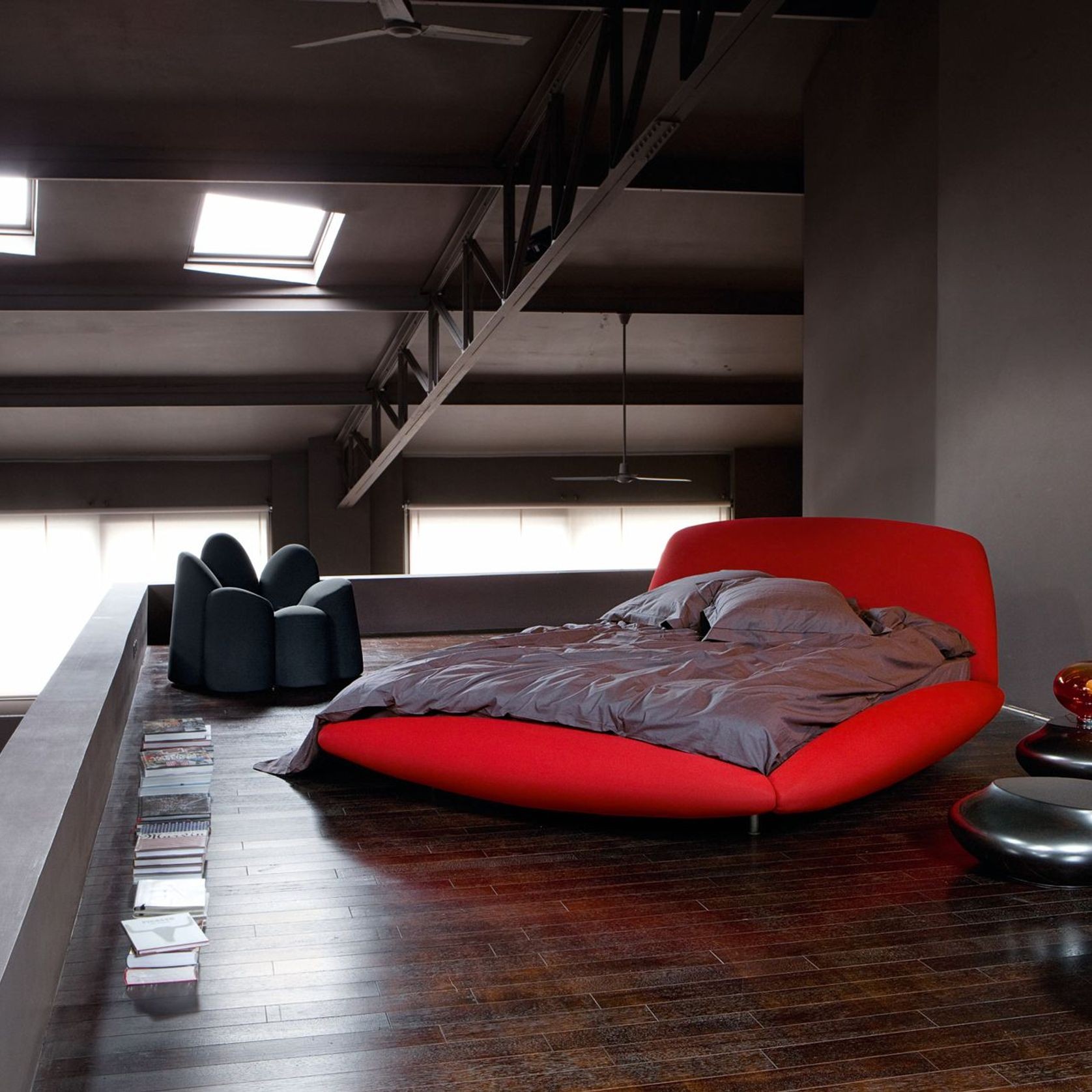 Calisson Bed gallery detail image