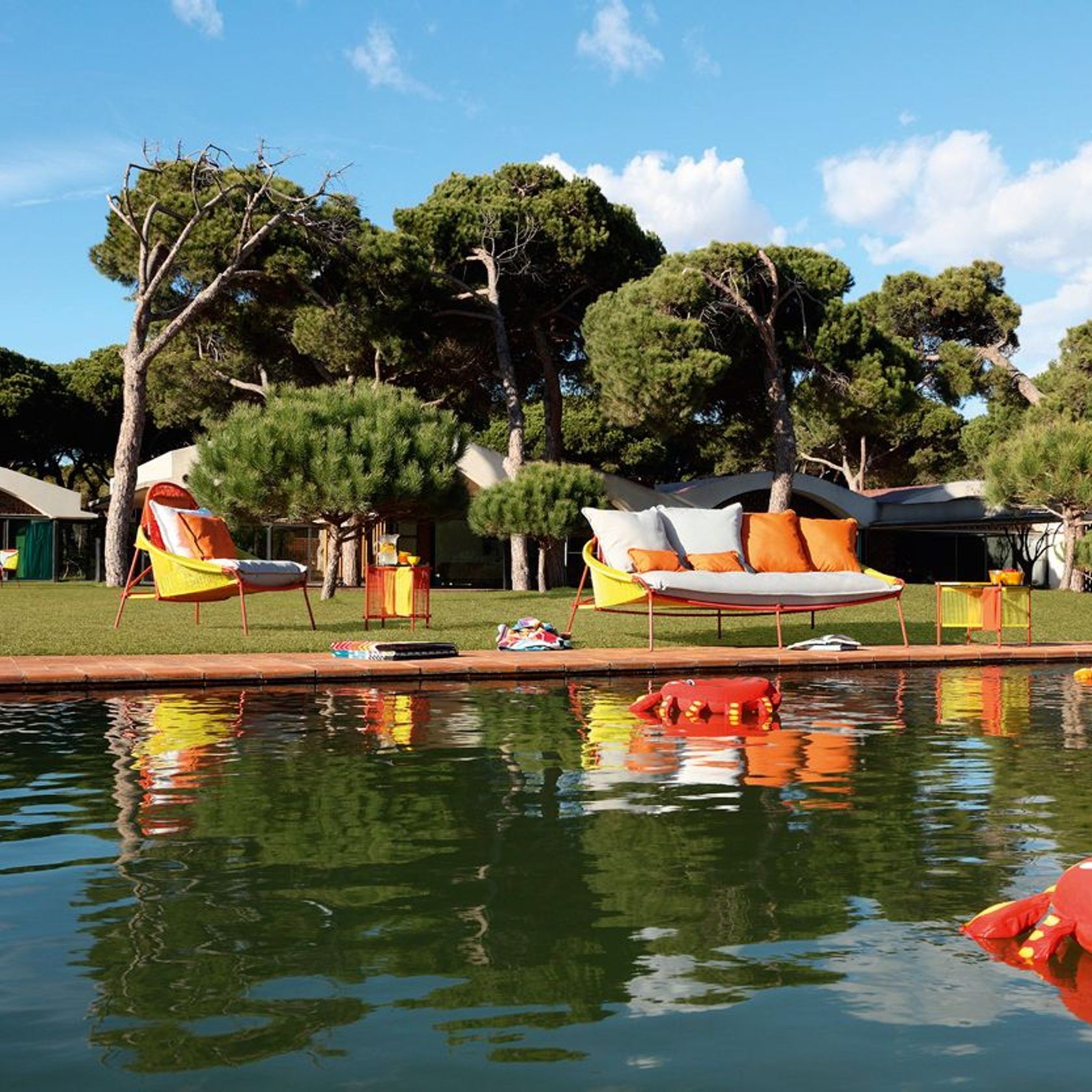 Traveler Outdoor 3-seat Sofa gallery detail image