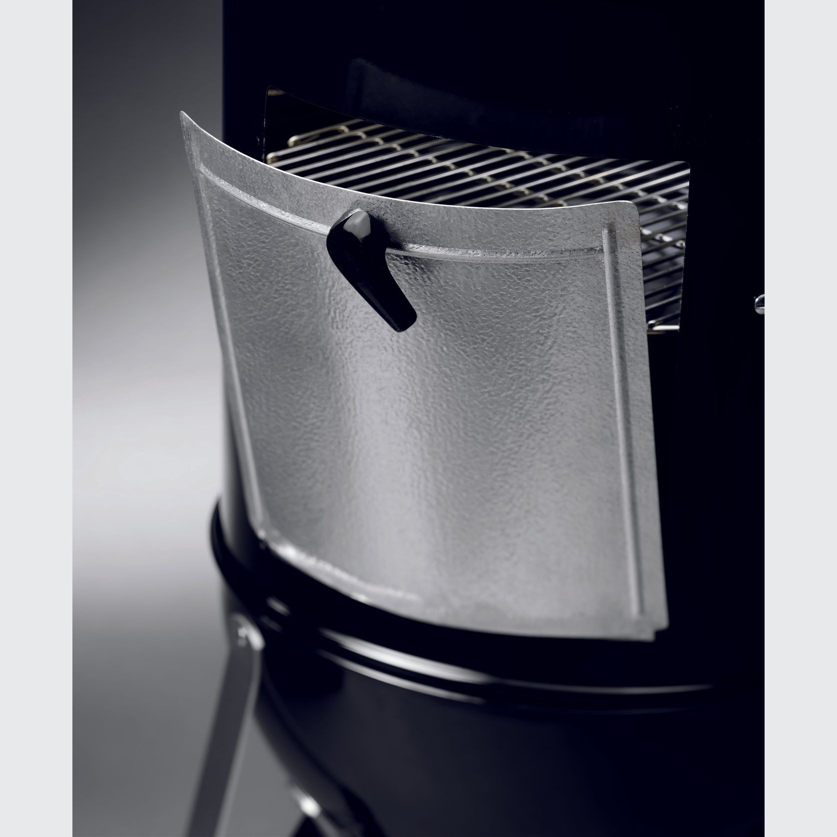 Weber 47cm Smokey Mountain gallery detail image