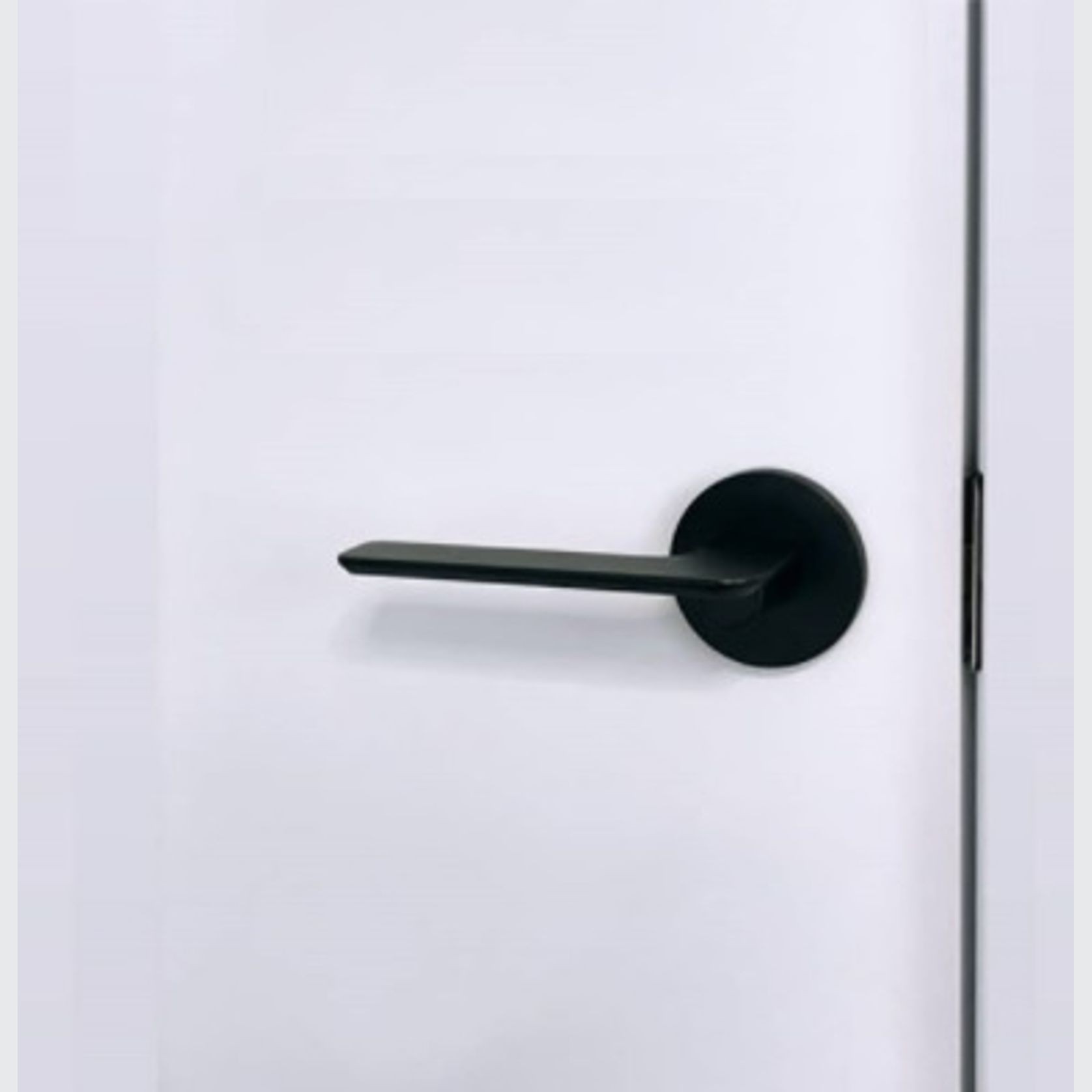 MATTE BLACK Door Handle PASSAGE (63mm rose) I Mucheln EDGE Series gallery detail image