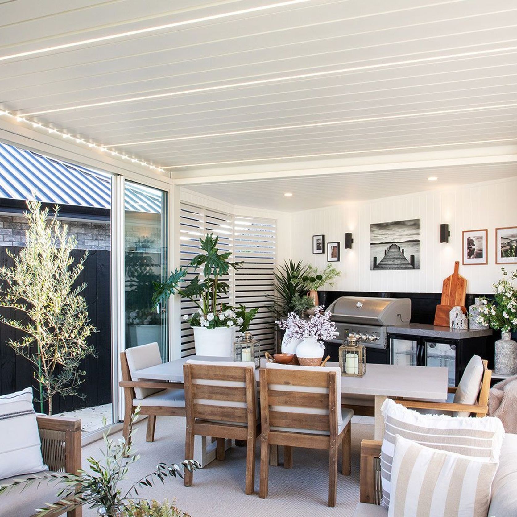 Tasman Motorised Freestanding Louvre Roof gallery detail image